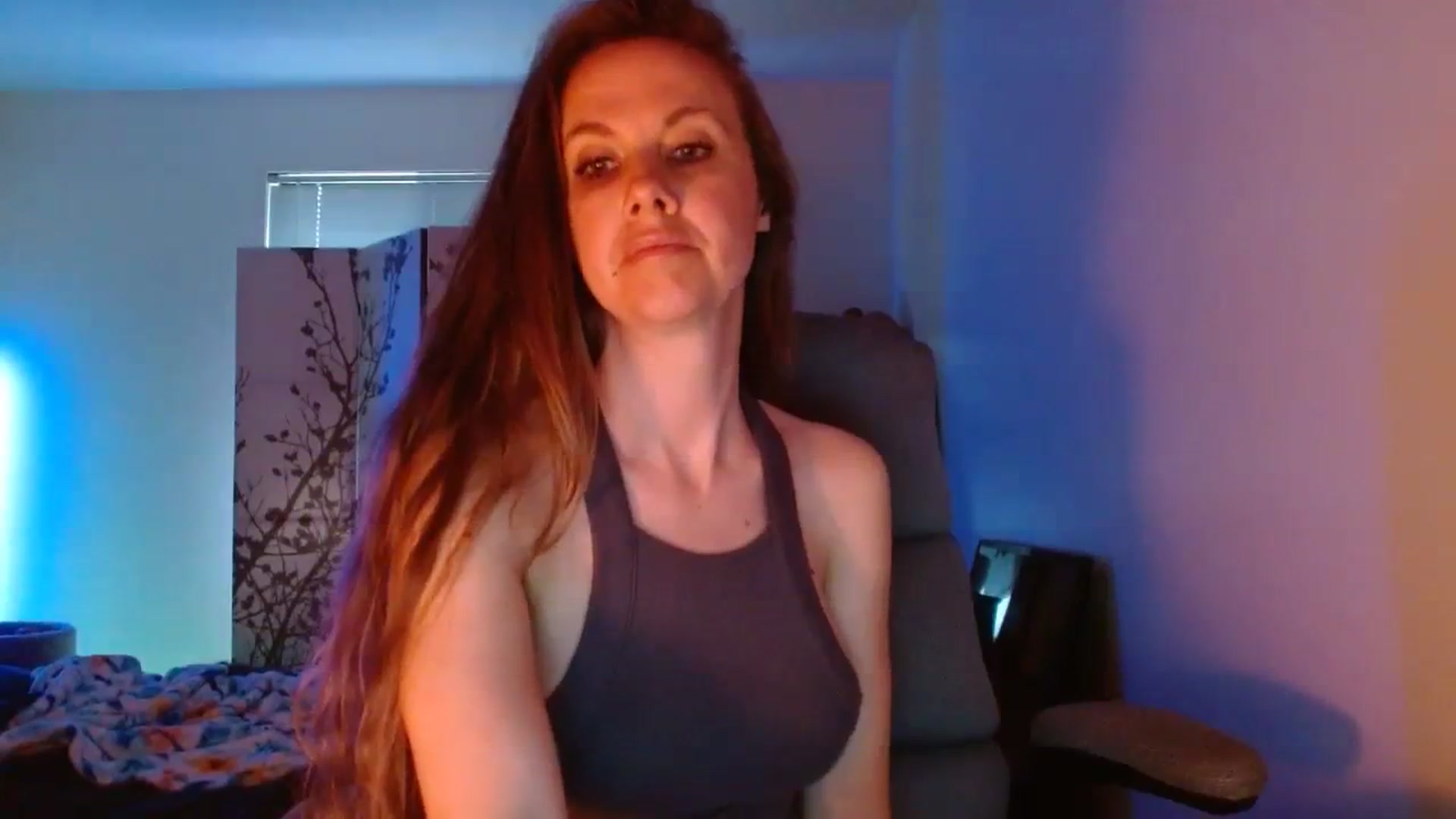 Gallery image thumbnail from LoVe_On__'s myfreecams stream on, 06/14/2023, 13:23 image 5 of 20