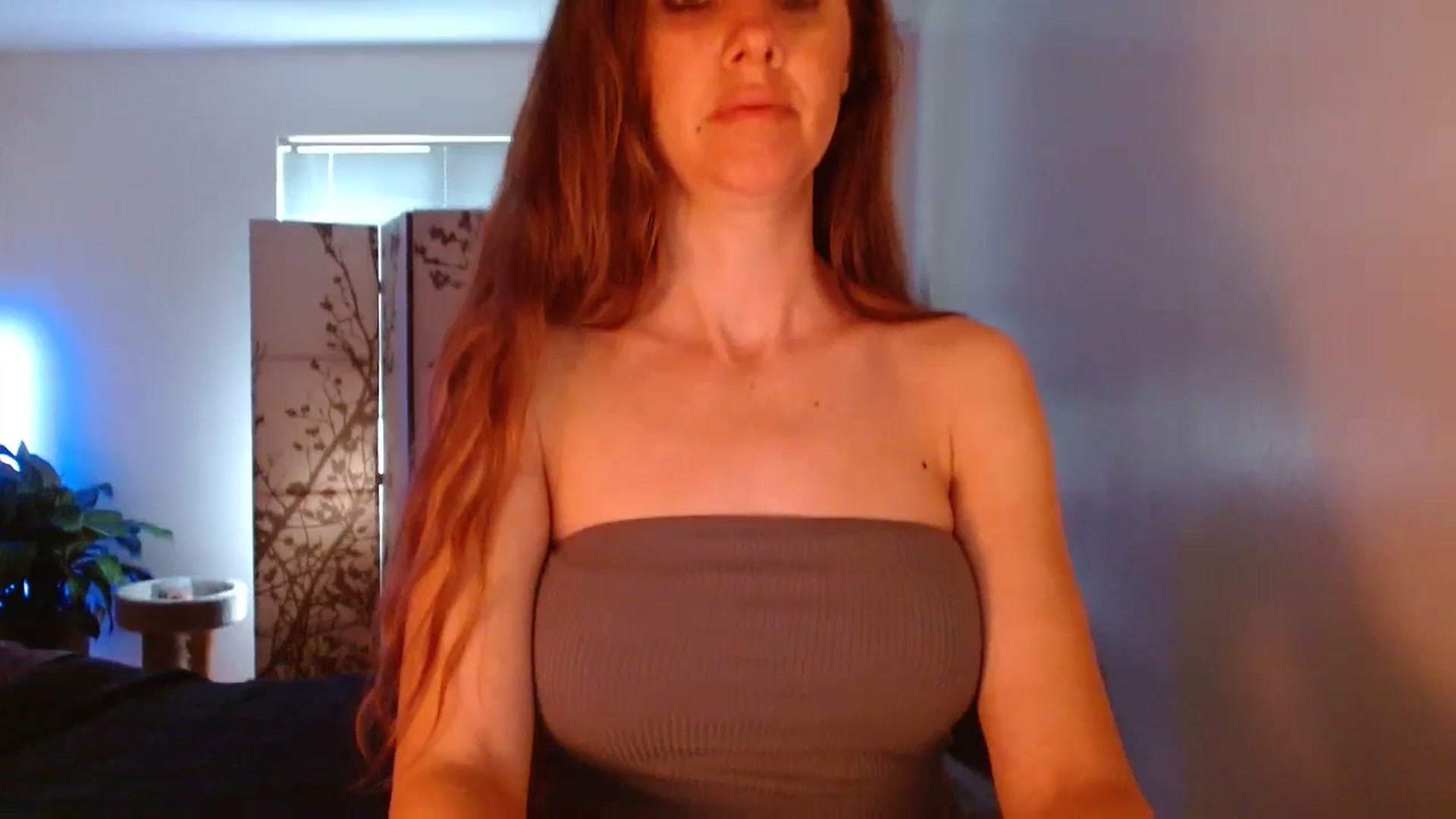 Gallery image thumbnail from LoVe_On__'s myfreecams stream on, 06/18/2023, 14:18 image 11 of 20