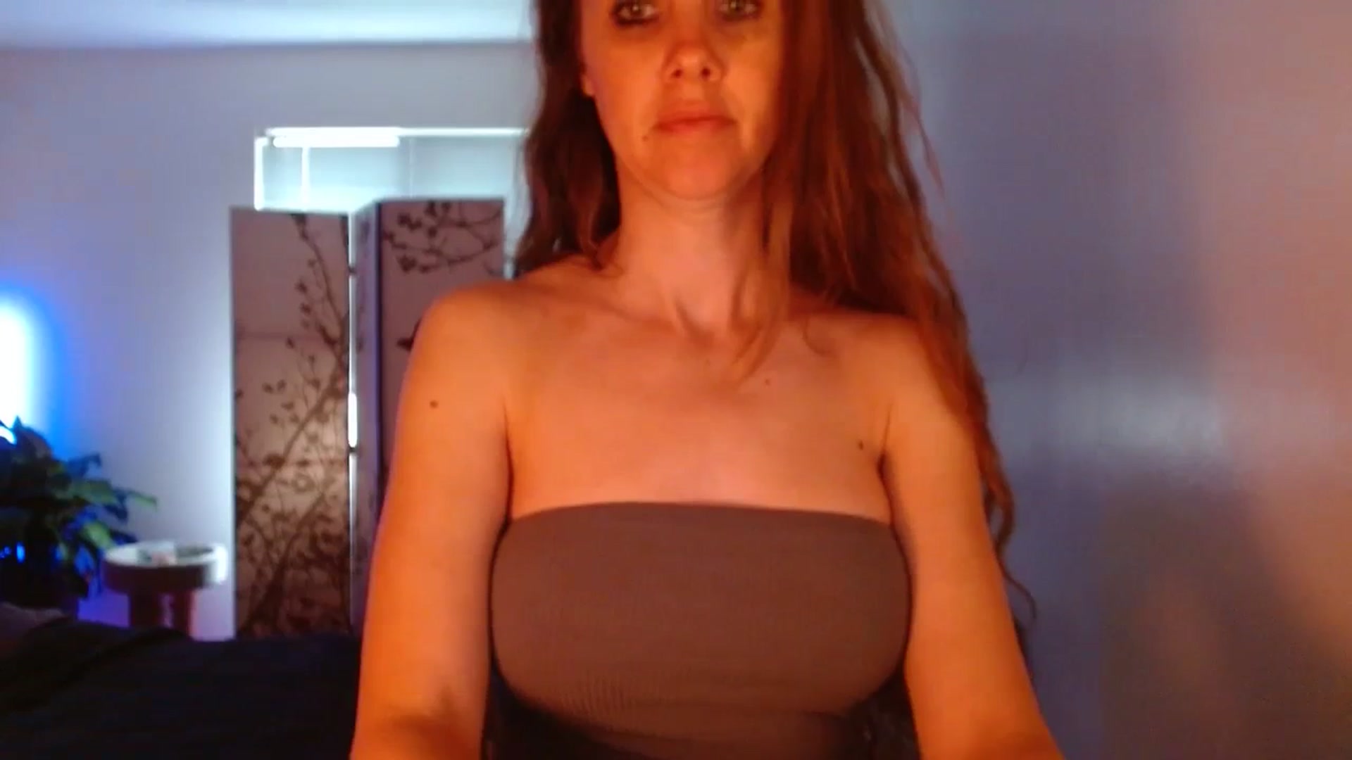 Gallery image thumbnail from LoVe_On__'s myfreecams stream on, 06/18/2023, 15:37 image 3 of 20