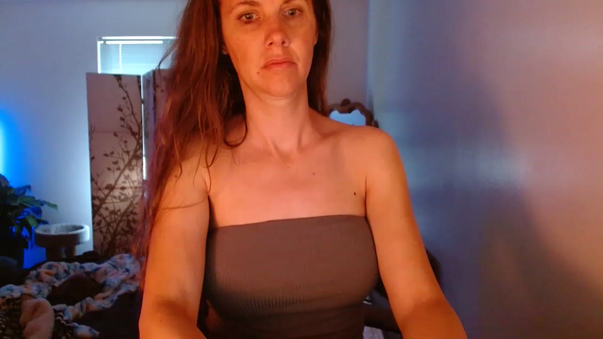 Gallery image thumbnail from LoVe_On__'s myfreecams stream on, 06/19/2023, 13:13 image 17 of 20