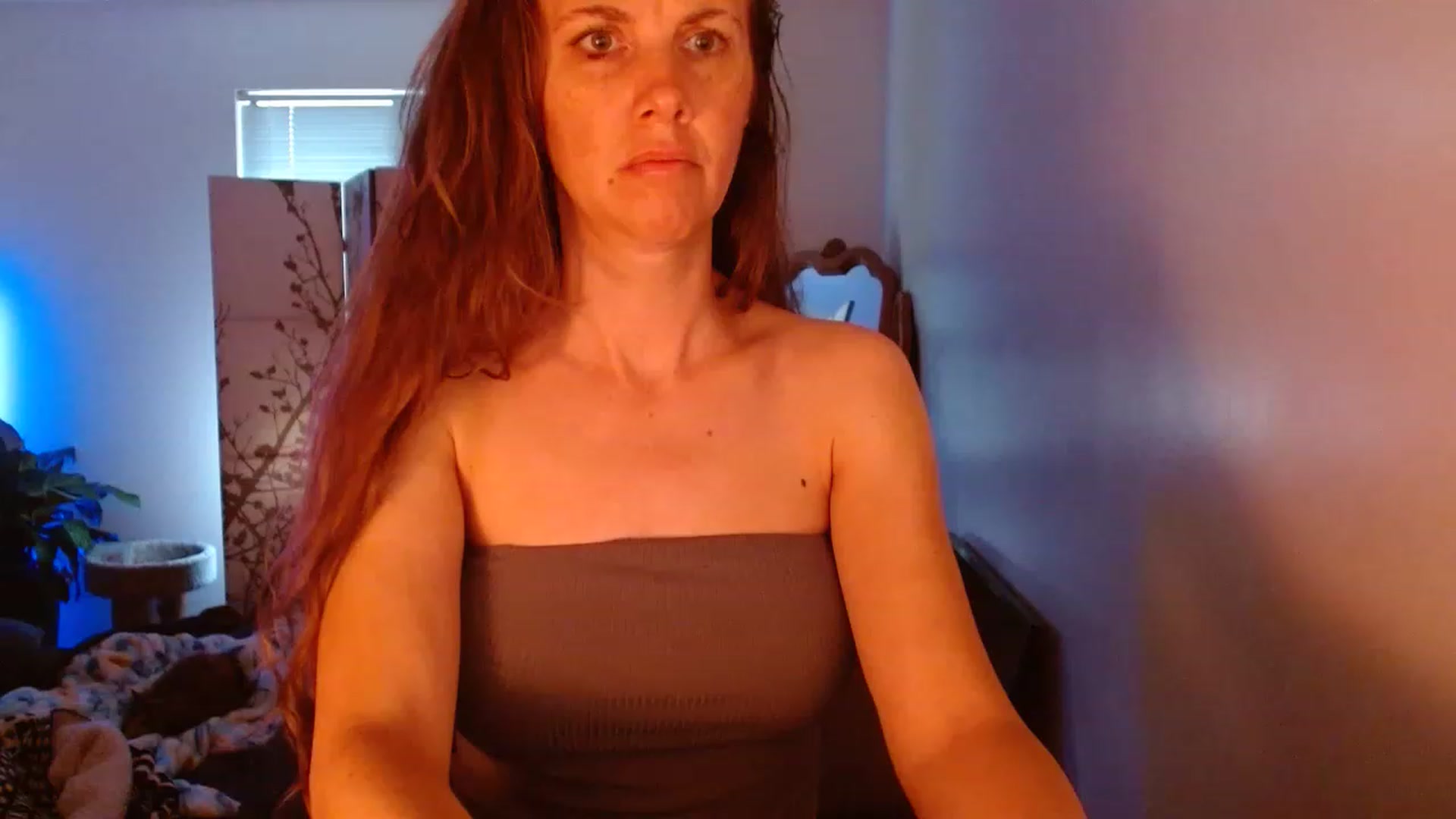 Gallery image thumbnail from LoVe_On__'s myfreecams stream on, 06/19/2023, 13:13 image 7 of 20