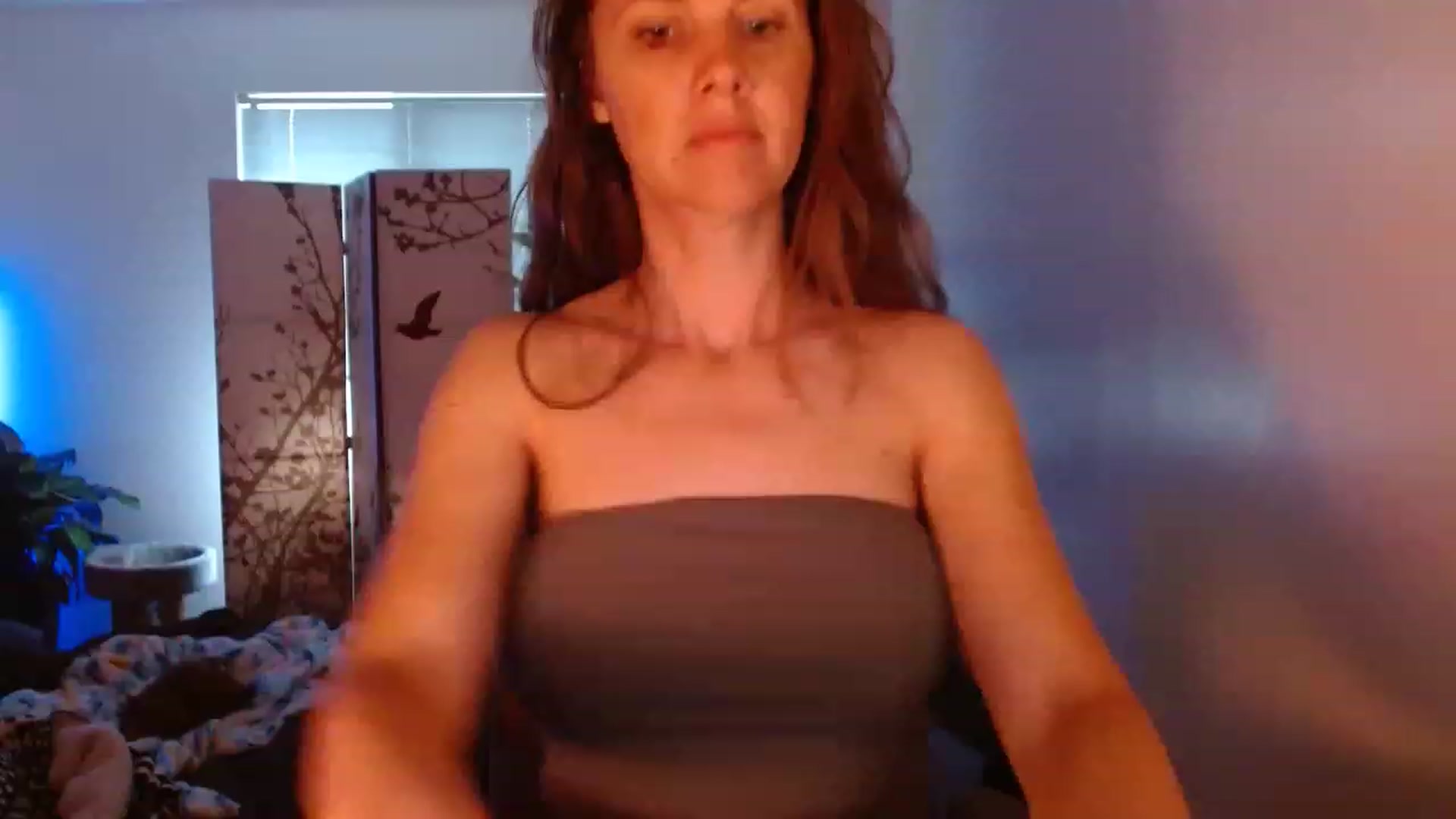 Gallery image thumbnail from LoVe_On__'s myfreecams stream on, 06/19/2023, 13:13 image 9 of 20