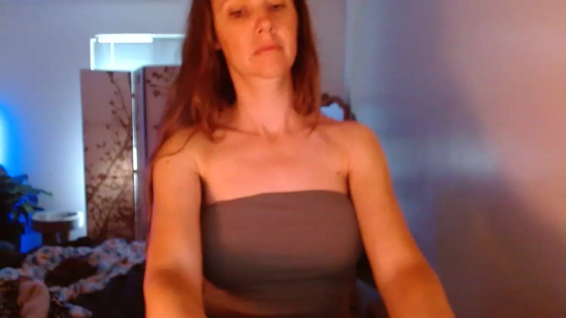 Gallery image thumbnail from LoVe_On__'s myfreecams stream on, 06/19/2023, 13:13 image 11 of 20