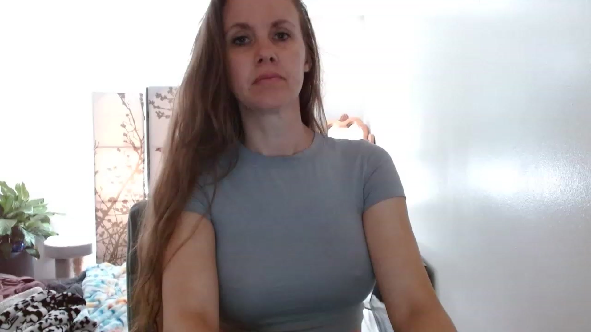 Gallery image thumbnail from LoVe_On__'s myfreecams stream on, 06/25/2023, 17:02 image 5 of 20