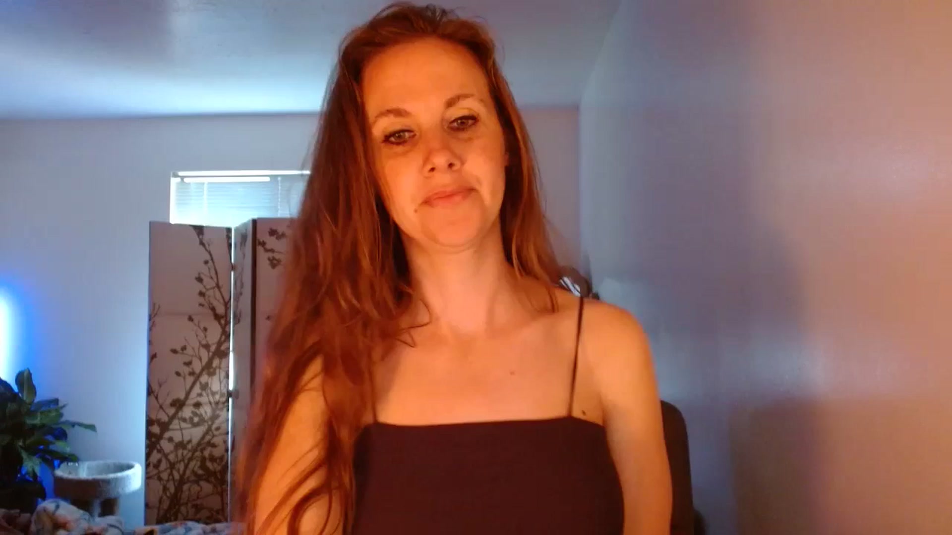 Gallery image thumbnail from LoVe_On__'s myfreecams stream on, 06/26/2023, 14:26 image 12 of 20