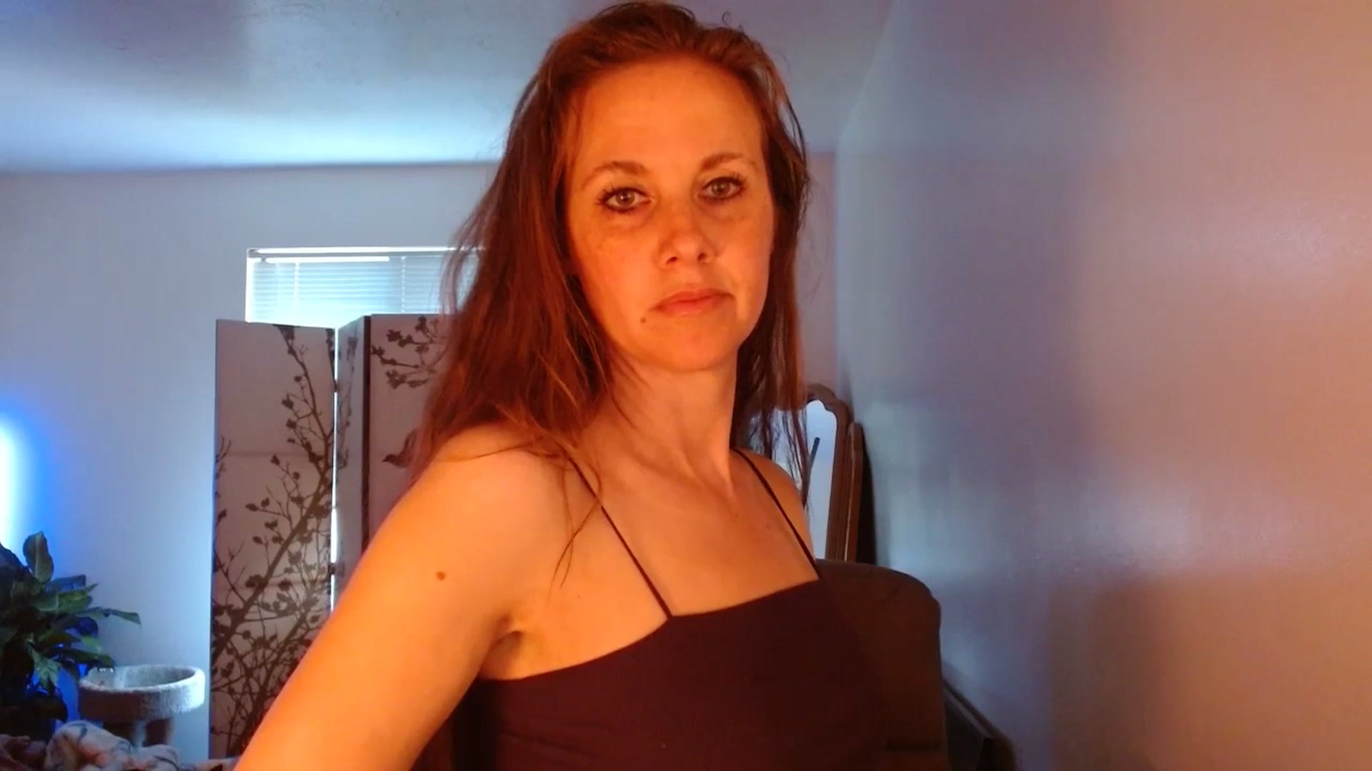 Gallery image thumbnail from LoVe_On__'s myfreecams stream on, 06/26/2023, 14:26 image 16 of 20