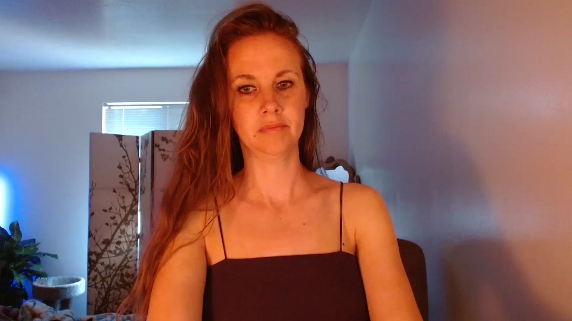 Gallery image thumbnail from LoVe_On__'s myfreecams stream on, 06/26/2023, 14:26 image 6 of 20