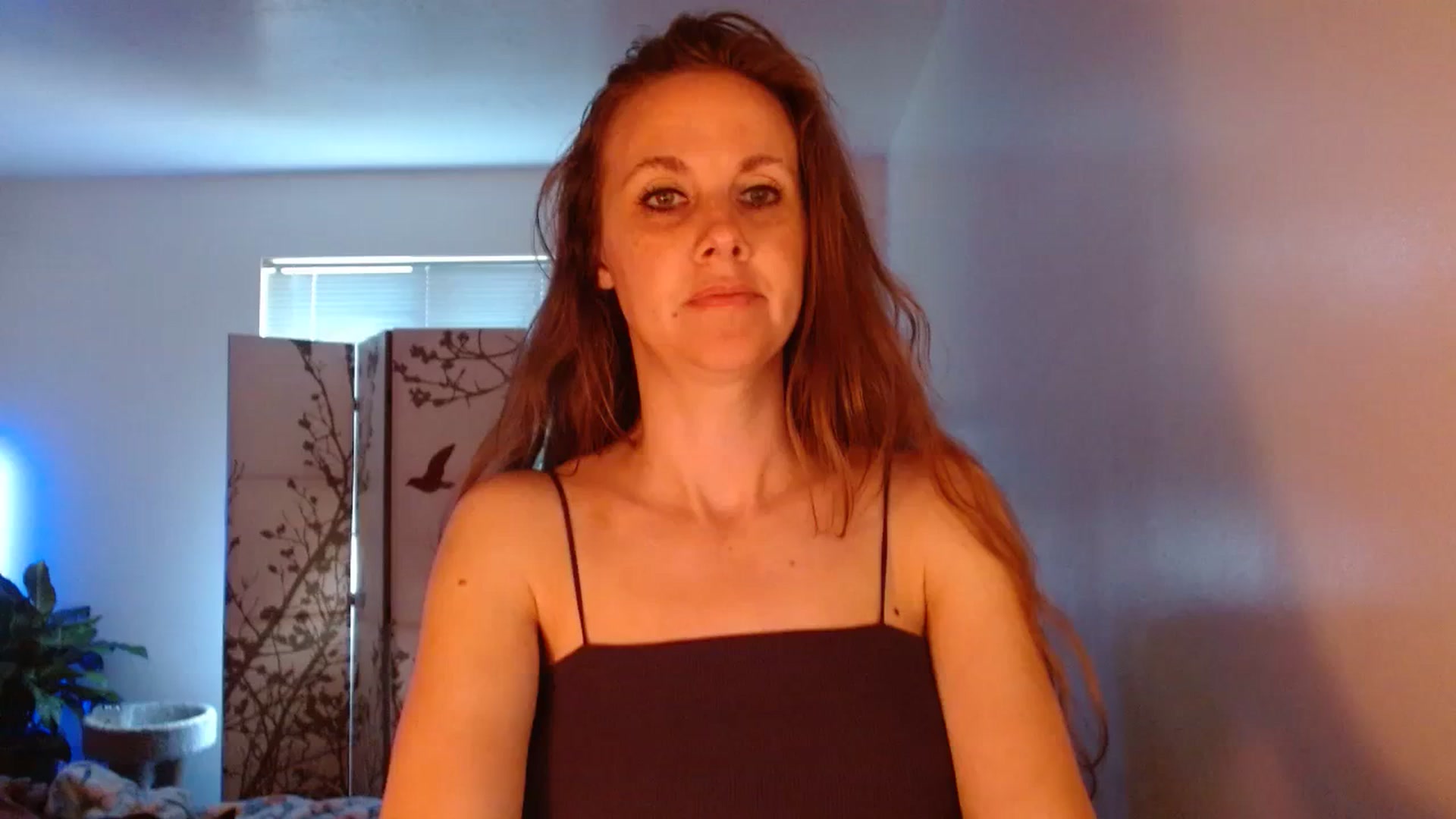 Gallery image thumbnail from LoVe_On__'s myfreecams stream on, 06/26/2023, 14:26 image 14 of 20