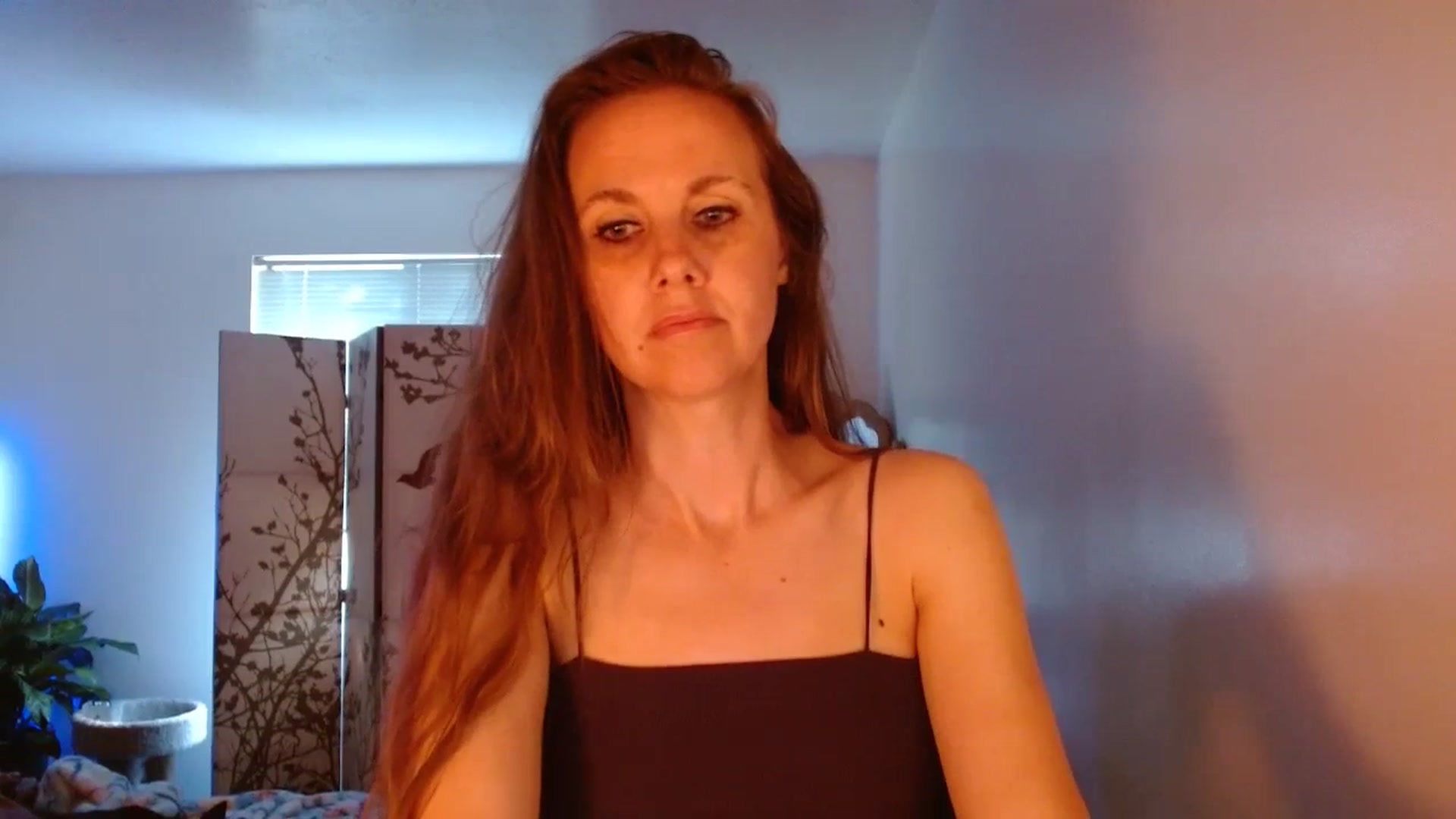 Gallery image thumbnail from LoVe_On__'s myfreecams stream on, 06/26/2023, 14:54 image 18 of 20