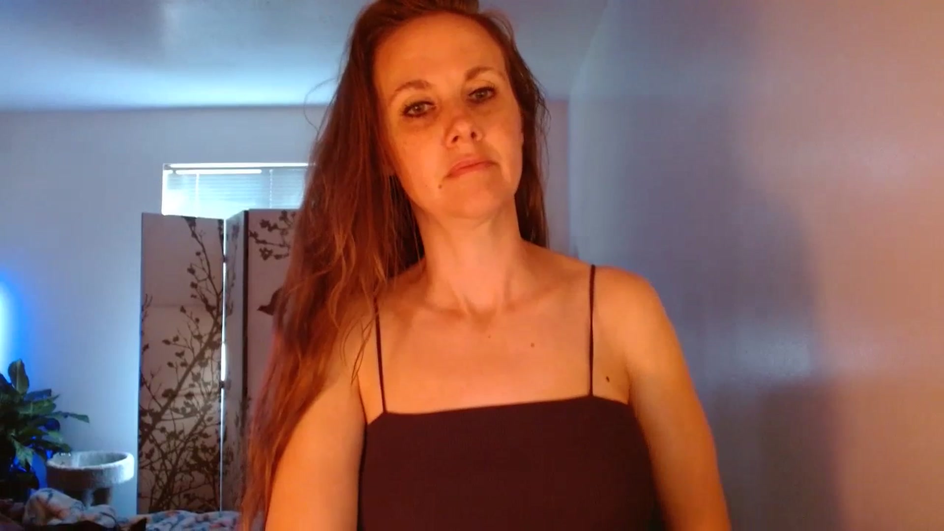 Gallery image thumbnail from LoVe_On__'s myfreecams stream on, 06/26/2023, 14:54 image 12 of 20