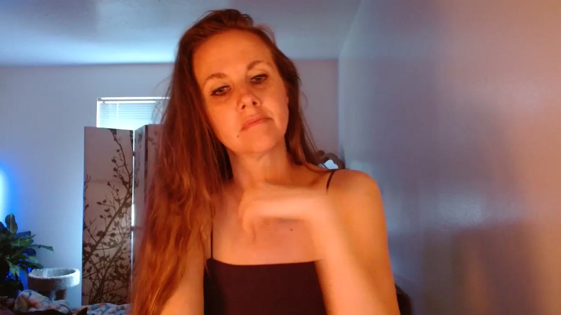 Gallery image thumbnail from LoVe_On__'s myfreecams stream on, 06/26/2023, 14:54 image 16 of 20
