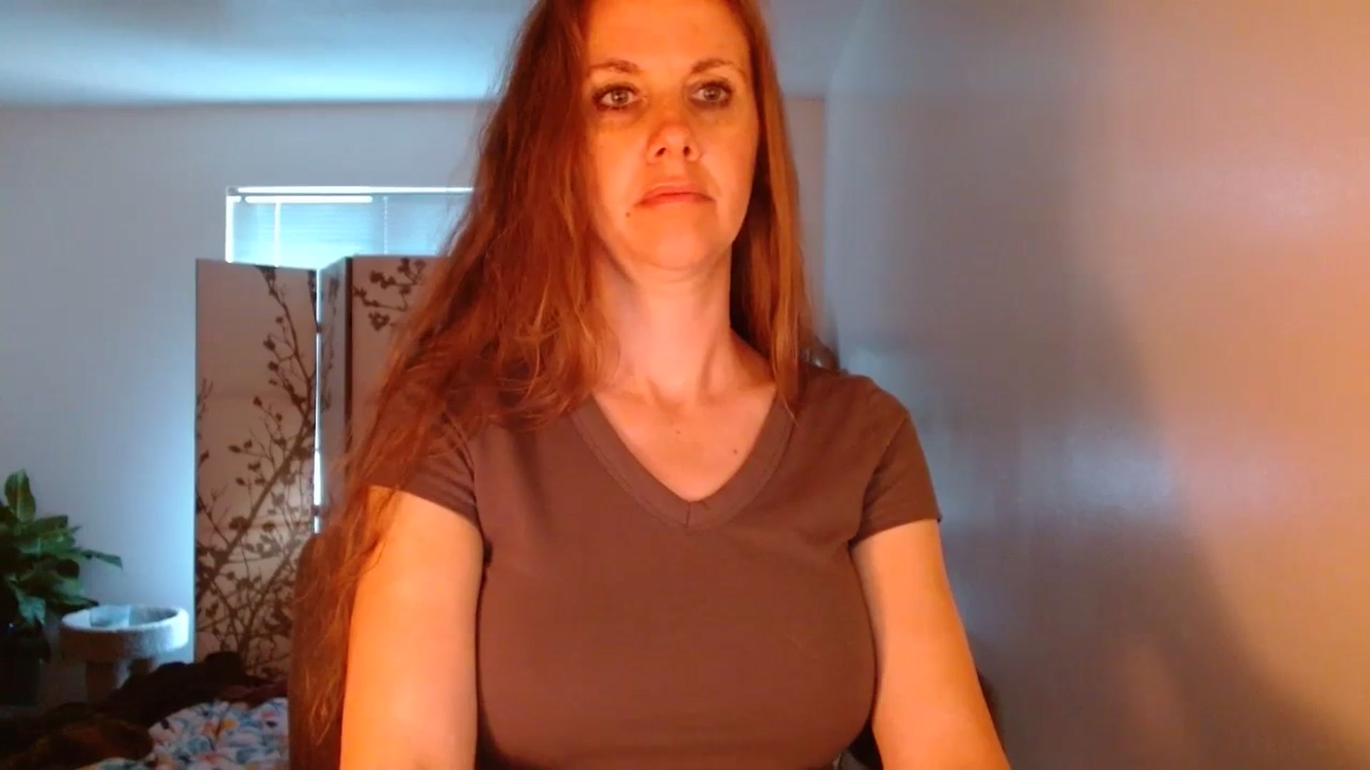 Gallery image thumbnail from LoVe_On__'s myfreecams stream on, 06/27/2023, 13:23 image 16 of 20