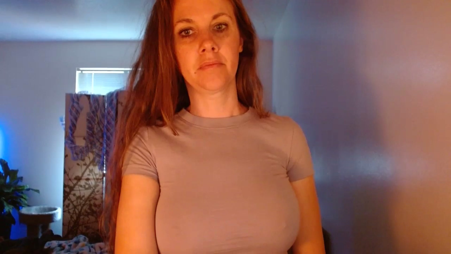 Gallery image thumbnail from LoVe_On__'s myfreecams stream on, 07/01/2023, 14:20 image 14 of 20