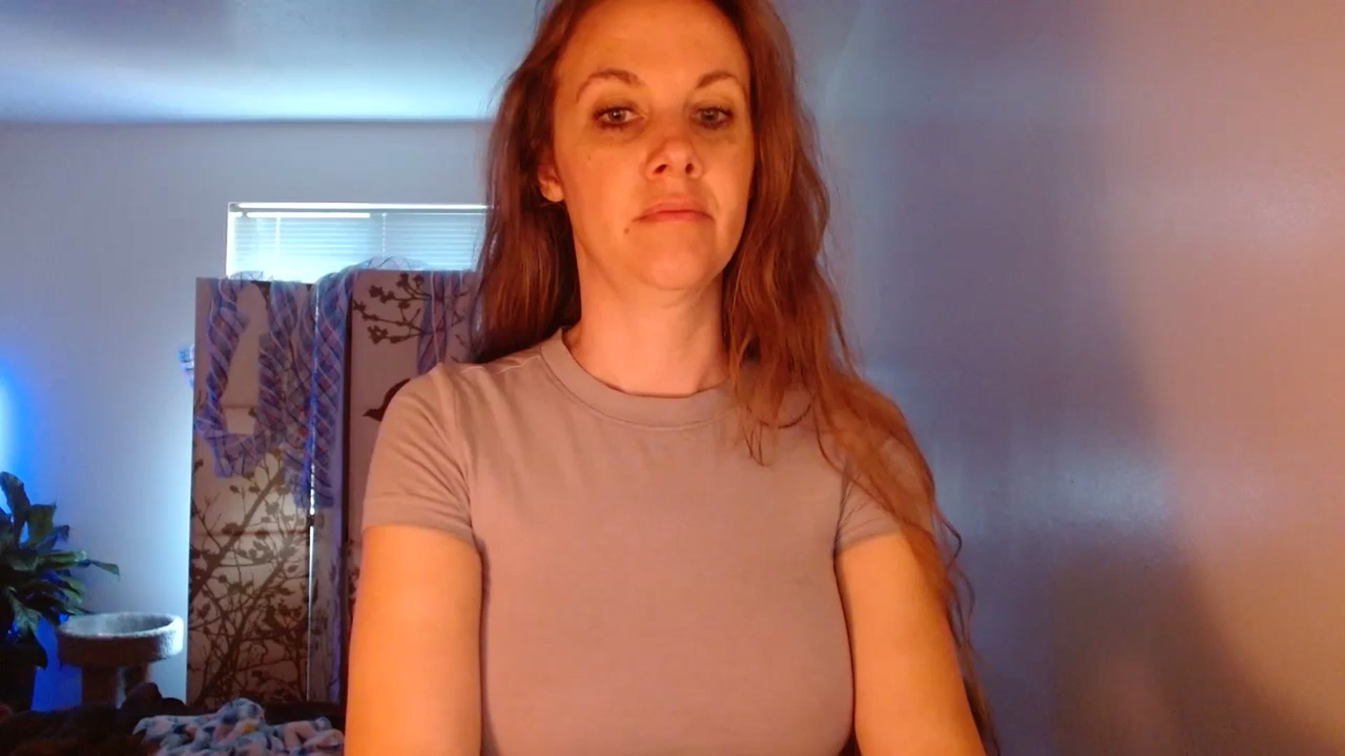 Gallery image thumbnail from LoVe_On__'s myfreecams stream on, 07/01/2023, 14:20 image 5 of 20