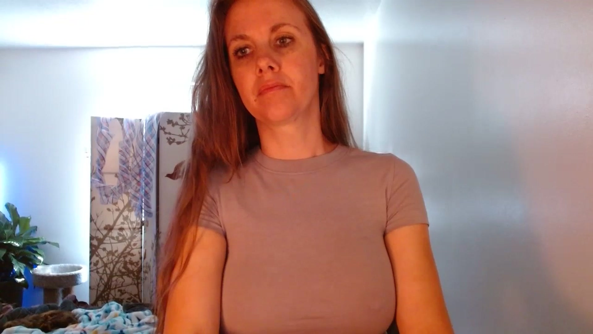 Gallery image thumbnail from LoVe_On__'s myfreecams stream on, 07/01/2023, 15:52 image 20 of 20