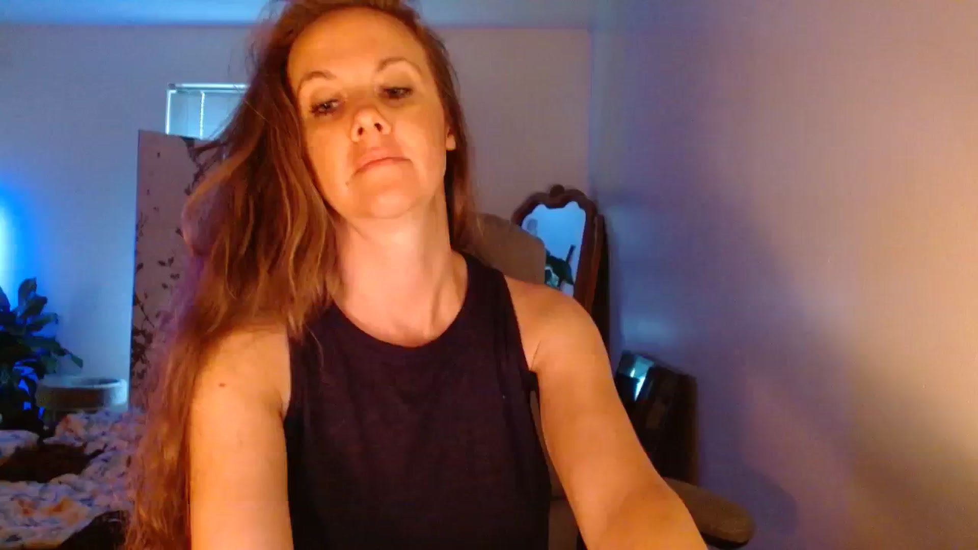 Gallery image thumbnail from LoVe_On__'s myfreecams stream on, 07/22/2023, 13:15 image 8 of 20