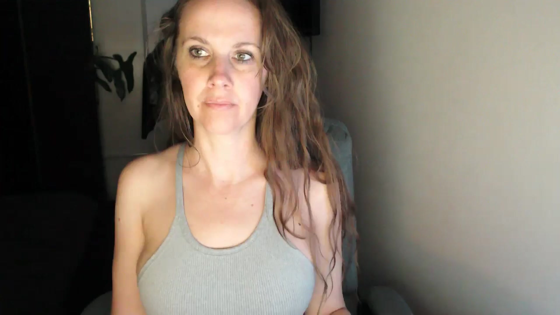 Gallery image thumbnail from LoVe_On__'s myfreecams stream on, 04/21/2025, 11:37 image 15 of 20