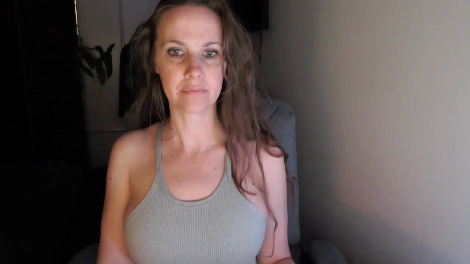 Gallery image thumbnail from LoVe_On__'s myfreecams stream on, 04/21/2025, 11:37 image 16 of 20