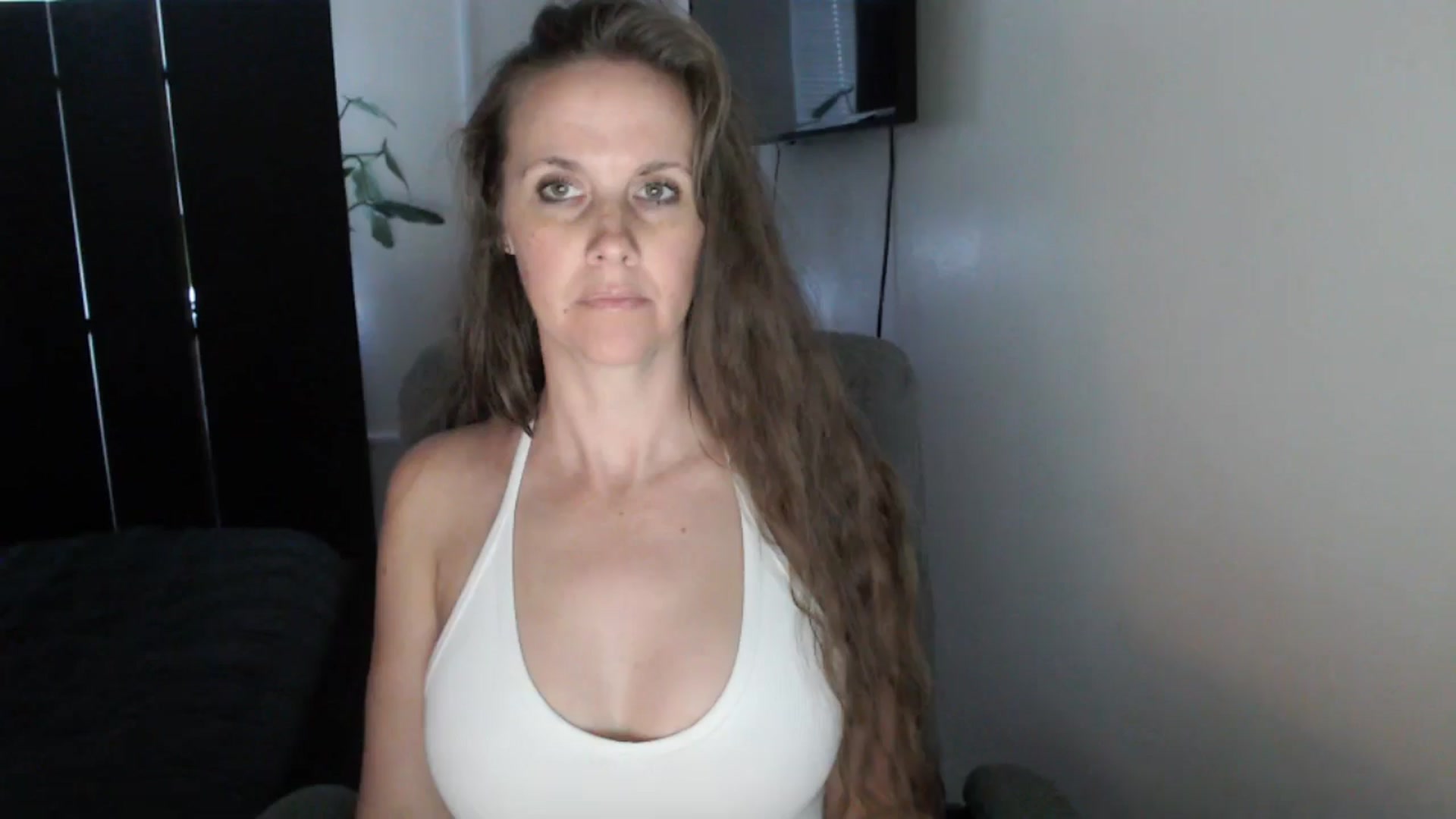 Gallery image thumbnail from LoVe_On__'s myfreecams stream on, 09/01/2025, 15:01 image 15 of 20