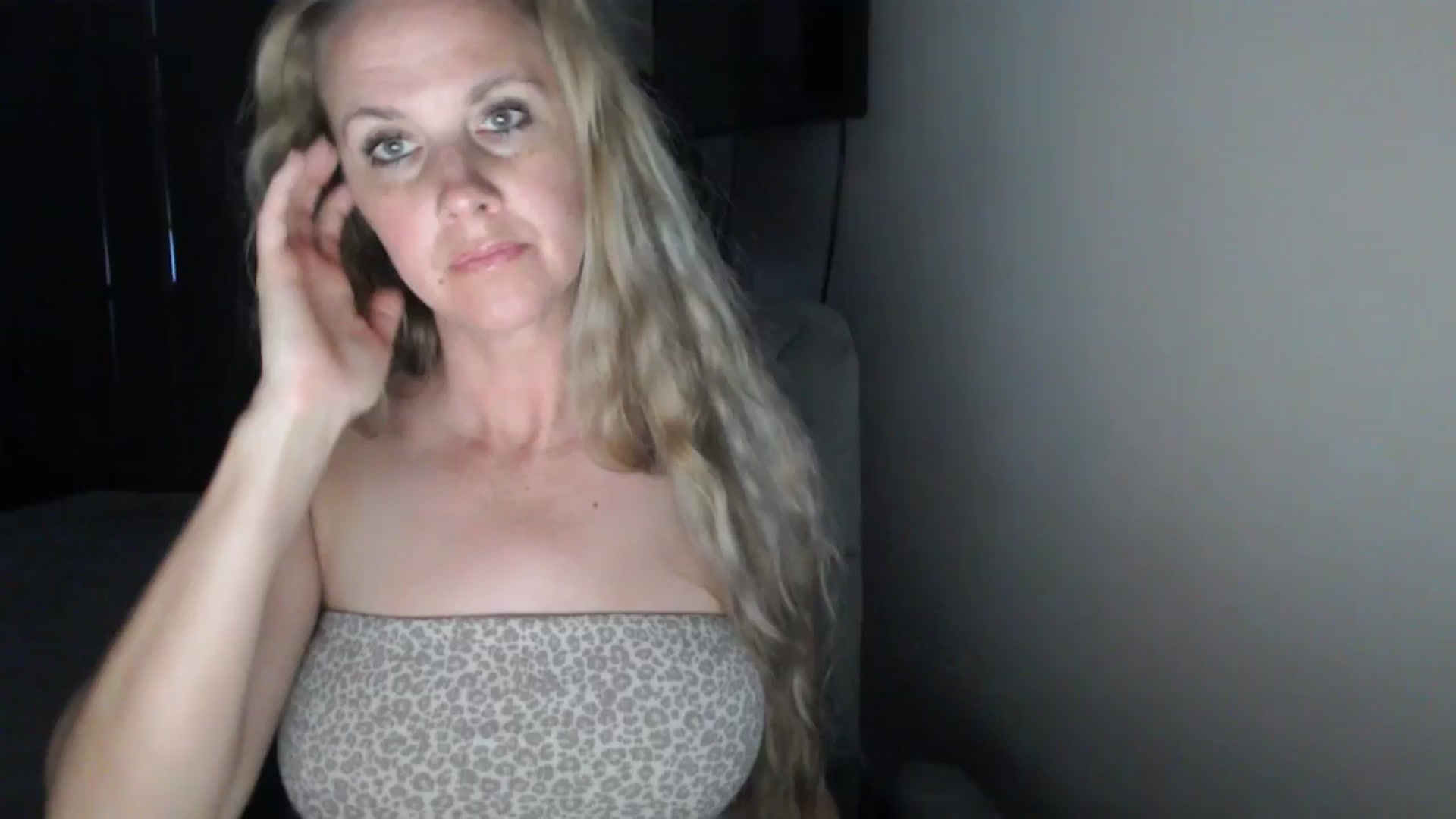 Gallery image thumbnail from LoVe_On__'s myfreecams stream on, 05/03/2026, 12:55 image 3 of 20