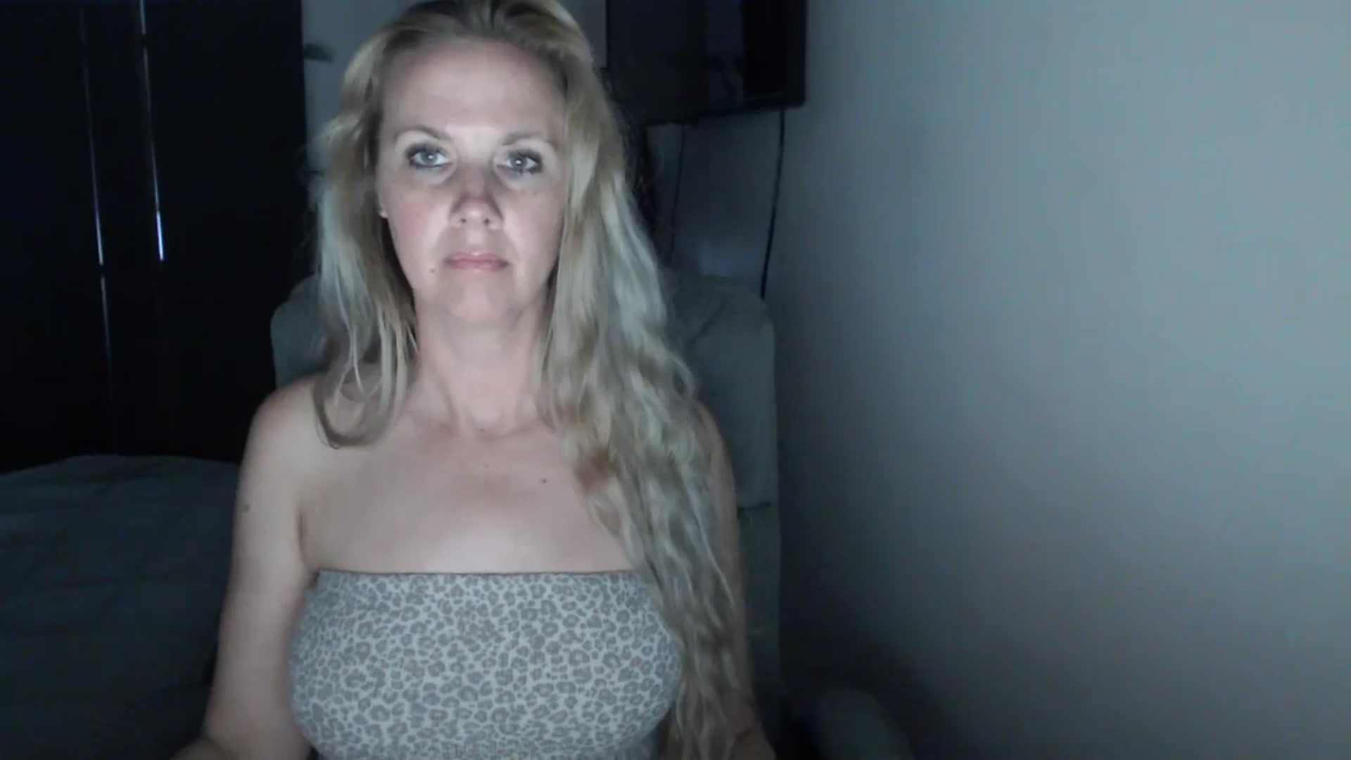 Gallery image thumbnail from LoVe_On__'s myfreecams stream on, 05/03/2026, 12:55 image 13 of 20