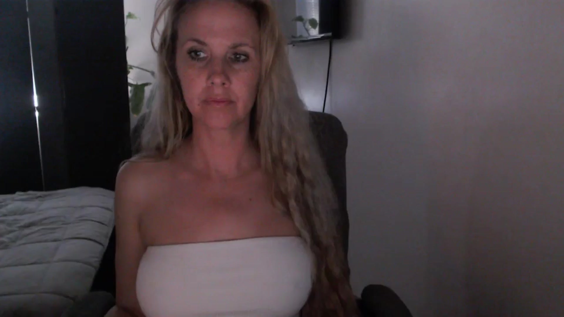 Gallery image thumbnail from LoVe_On__'s myfreecams stream on, 05/10/2026, 13:35 image 1 of 20