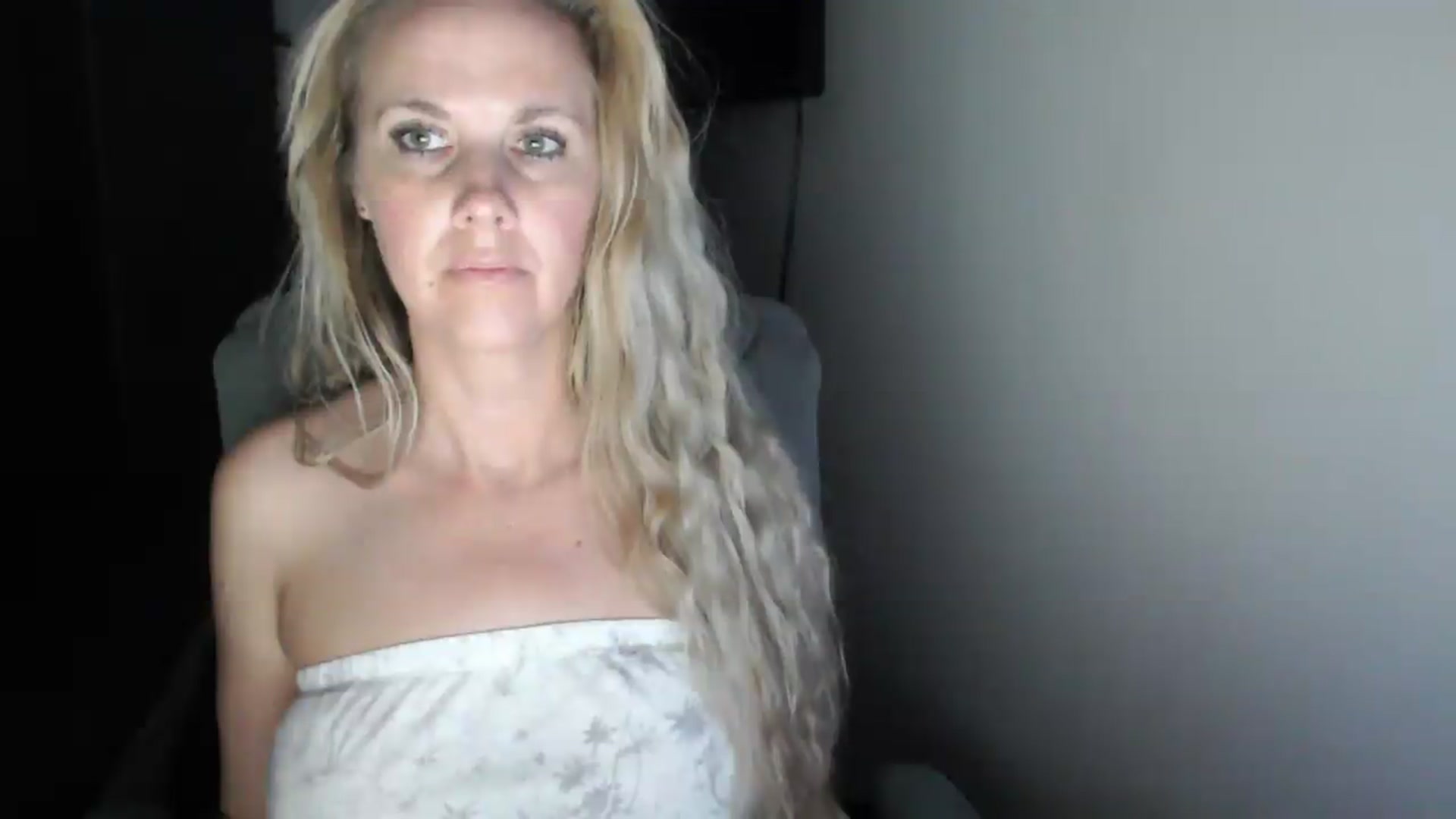 Gallery image thumbnail from LoVe_On__'s myfreecams stream on, 06/06/2026, 11:48 image 5 of 20