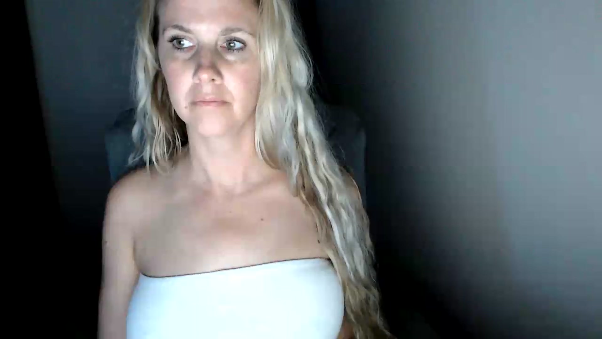 Gallery image thumbnail from LoVe_On__'s myfreecams stream on, 07/02/2026, 11:09 image 16 of 20