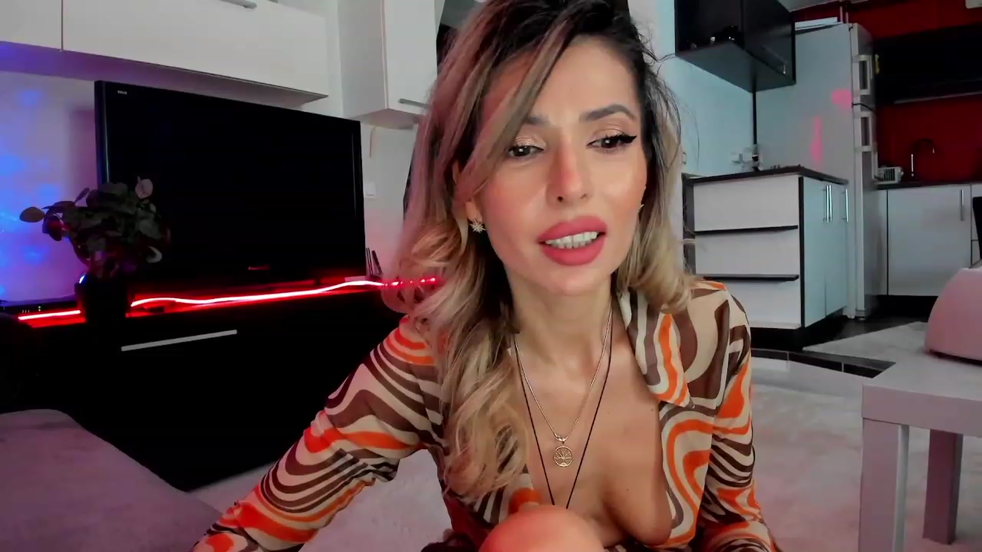 Gallery image thumbnail from LobsterButt's myfreecams stream on, 03/15/2024, 24:04 image 8 of 20