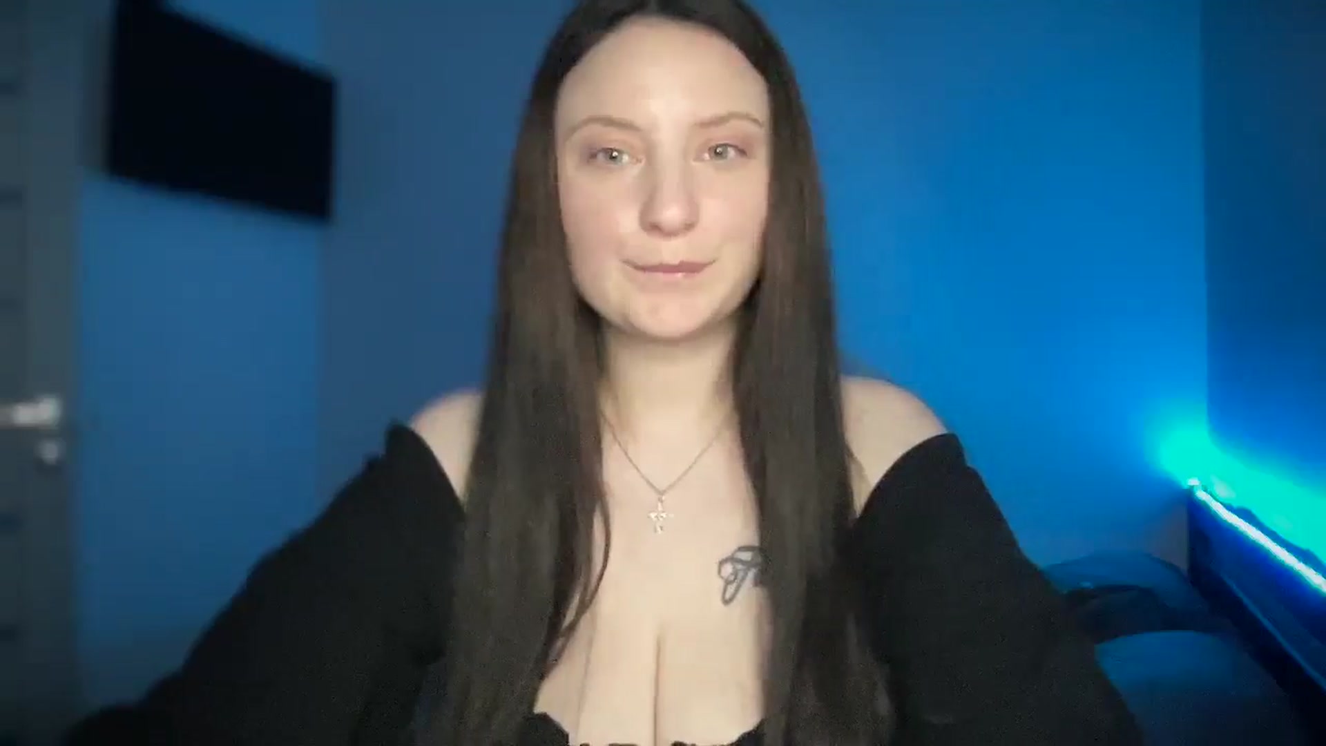 Gallery image thumbnail from LocaAlis's myfreecams stream on, 12/25/2025, 11:54 image 11 of 20