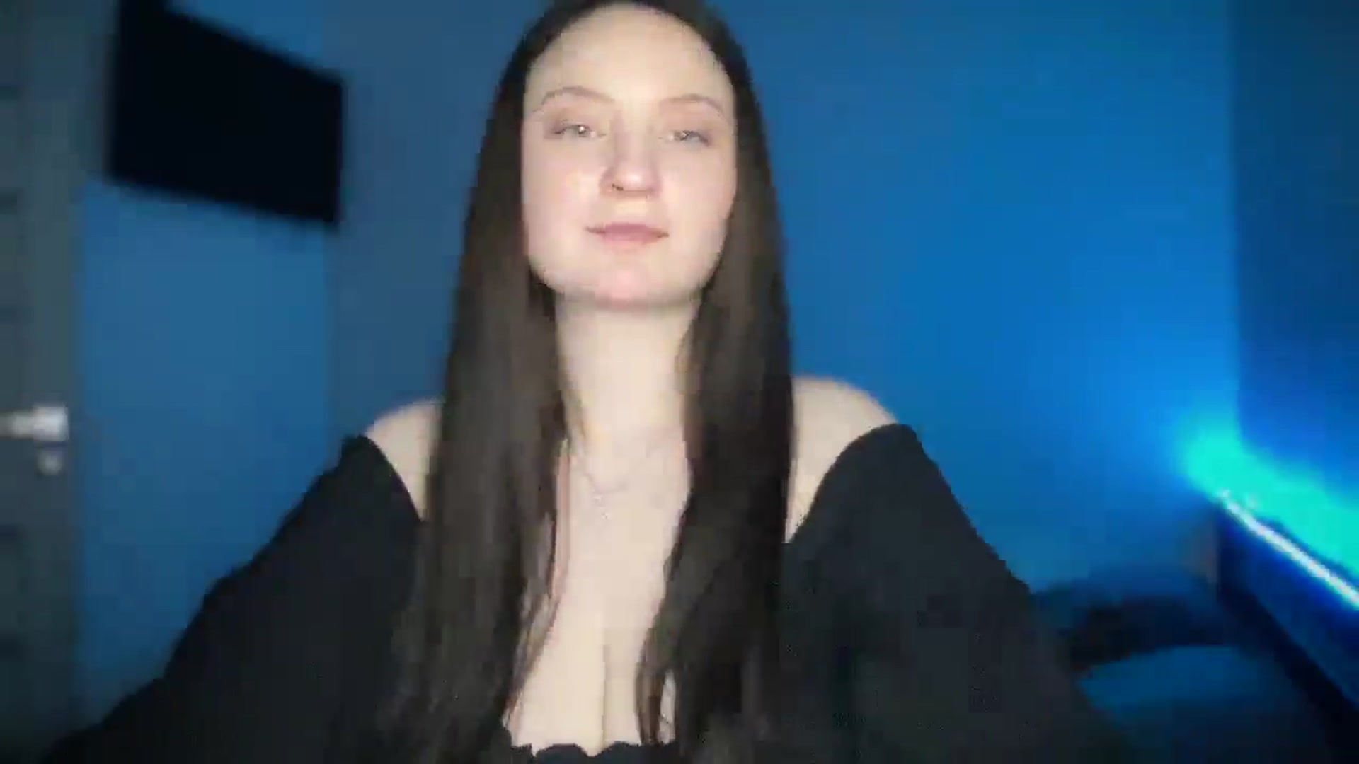 Gallery image thumbnail from LocaAlis's myfreecams stream on, 12/25/2025, 11:54 image 15 of 20