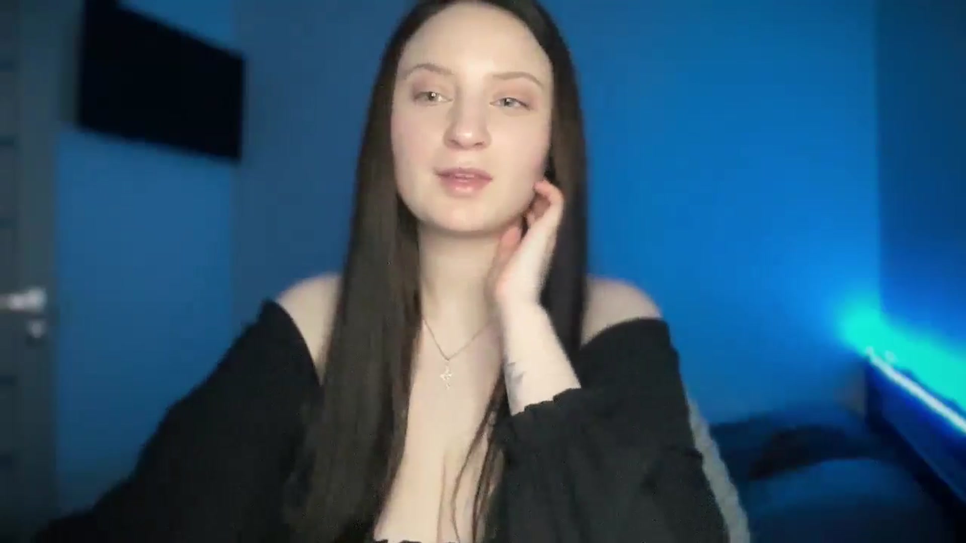 Gallery image thumbnail from LocaAlis's myfreecams stream on, 12/25/2025, 11:54 image 16 of 20