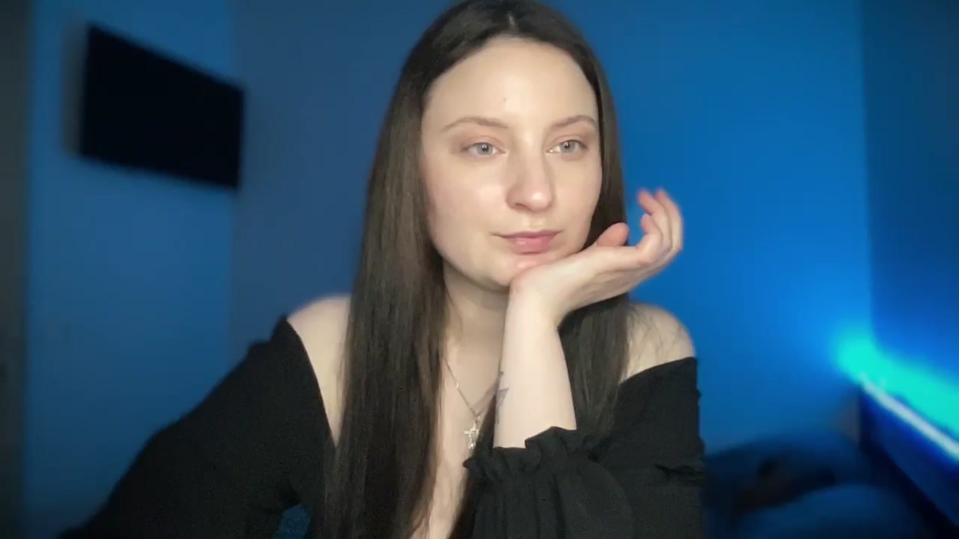 Gallery image thumbnail from LocaAlis's myfreecams stream on, 12/25/2025, 13:29 image 9 of 20