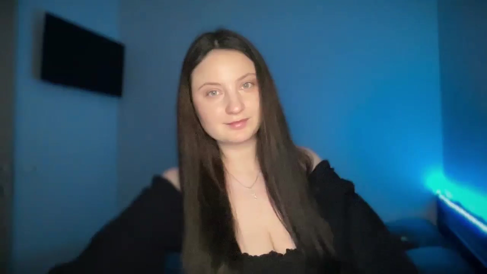 Gallery image thumbnail from LocaAlis's myfreecams stream on, 12/25/2025, 13:29 image 15 of 20