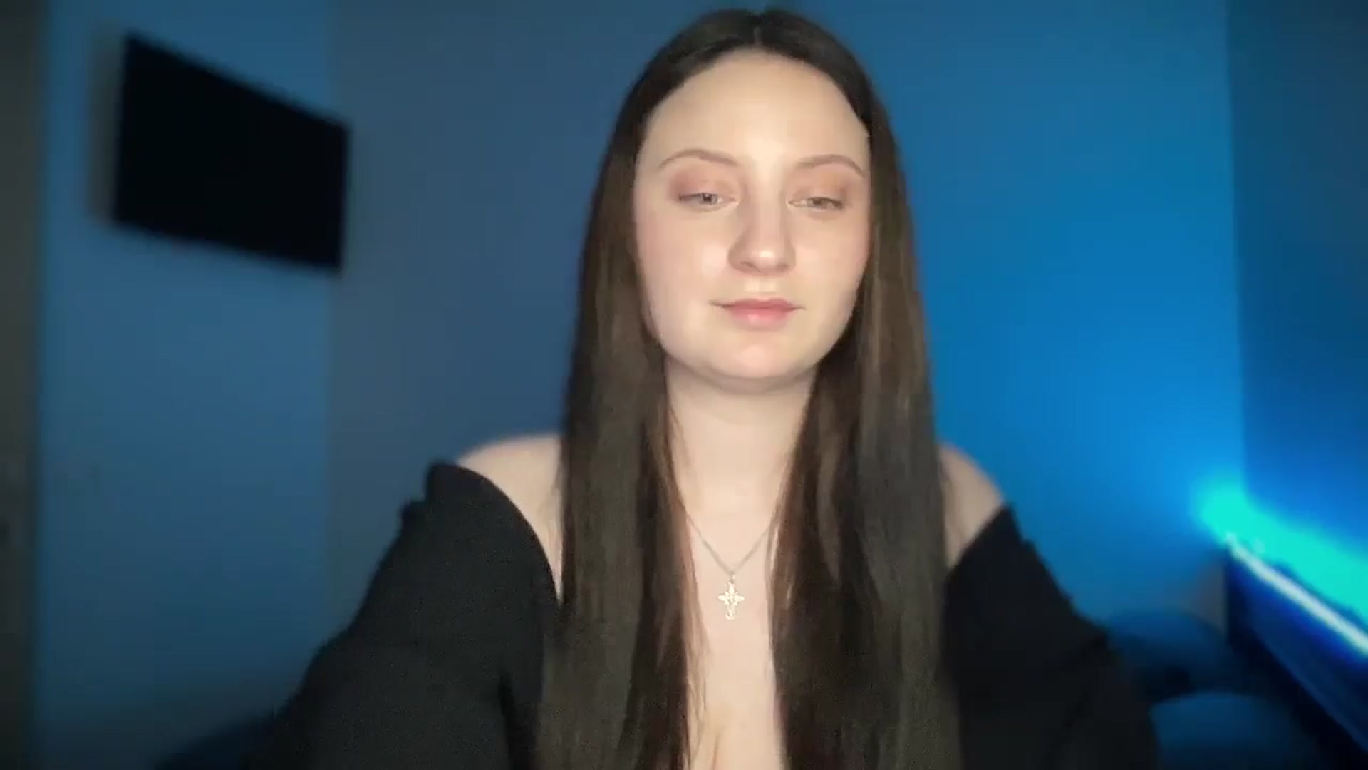 Gallery image thumbnail from LocaAlis's myfreecams stream on, 12/25/2025, 13:29 image 5 of 20