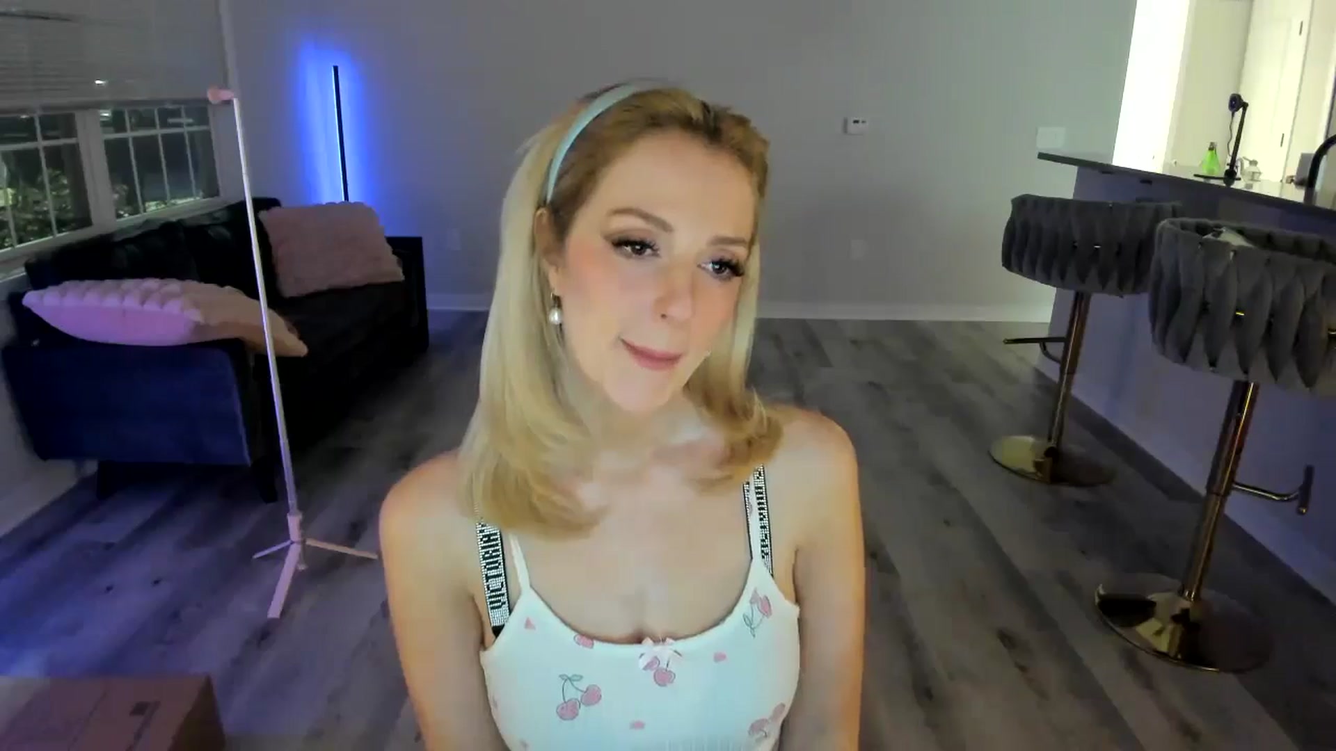 Gallery image thumbnail from Locktober's myfreecams stream on, 10/22/2024, 06:09 image 7 of 20