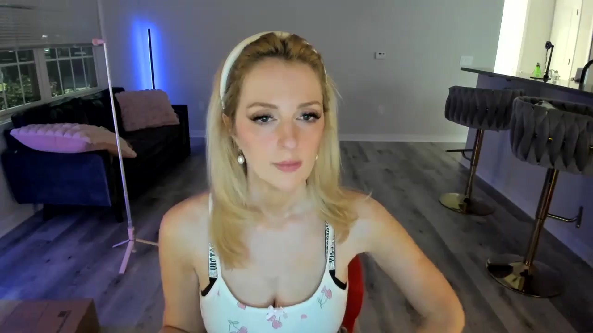 Gallery image thumbnail from Locktober's myfreecams stream on, 10/22/2024, 08:53 image 5 of 20