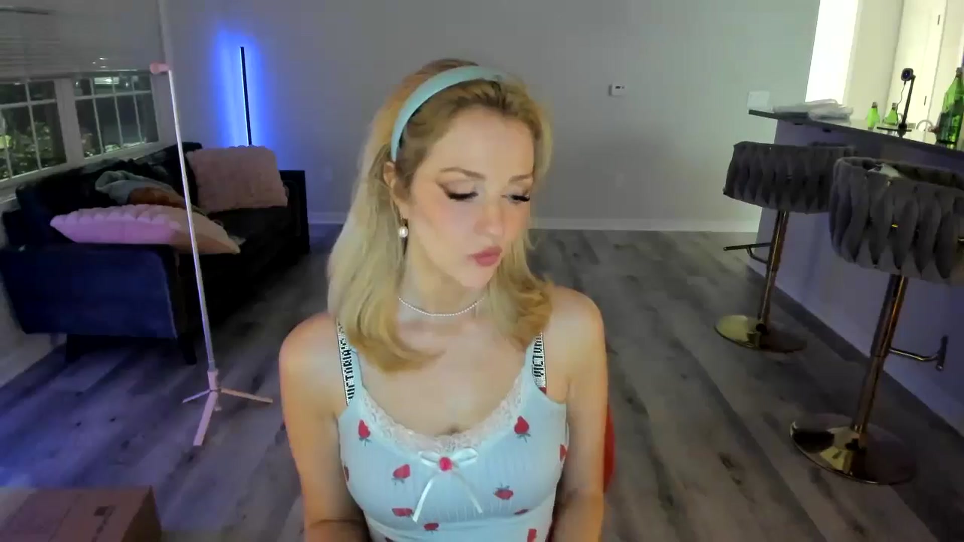 Gallery image thumbnail from Locktober's myfreecams stream on, 10/23/2024, 05:14 image 2 of 20