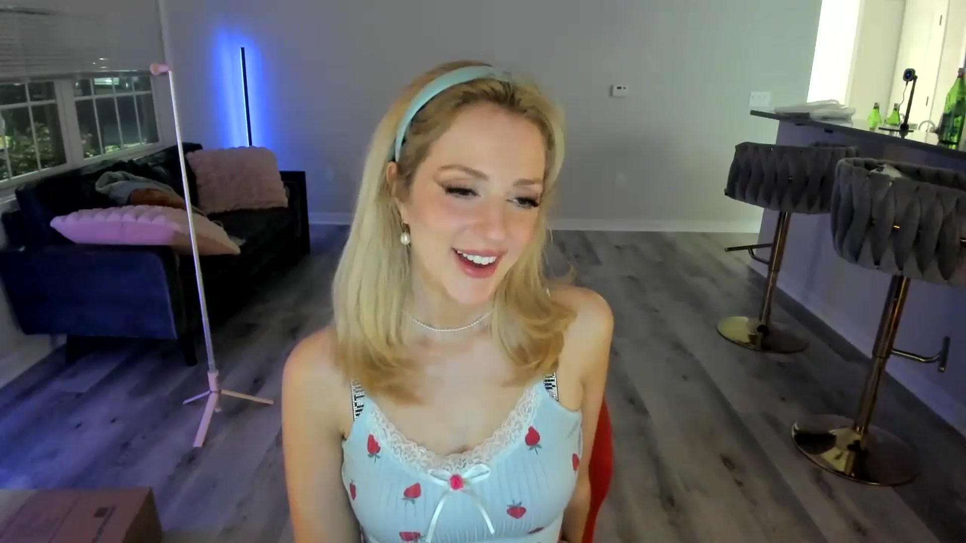 Gallery image thumbnail from Locktober's myfreecams stream on, 10/23/2024, 05:14 image 7 of 20