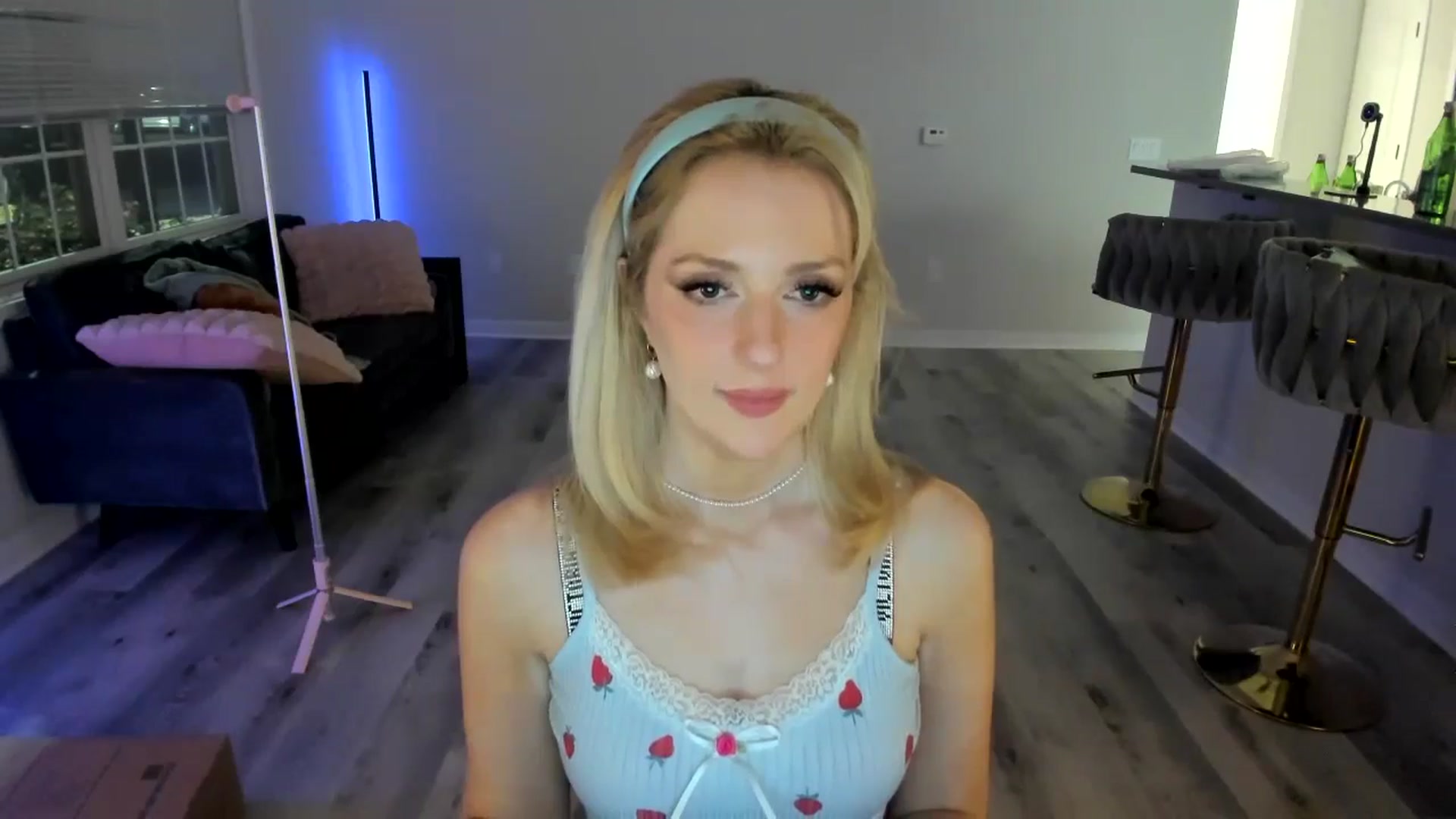 Gallery image thumbnail from Locktober's myfreecams stream on, 10/23/2024, 05:37 image 15 of 20