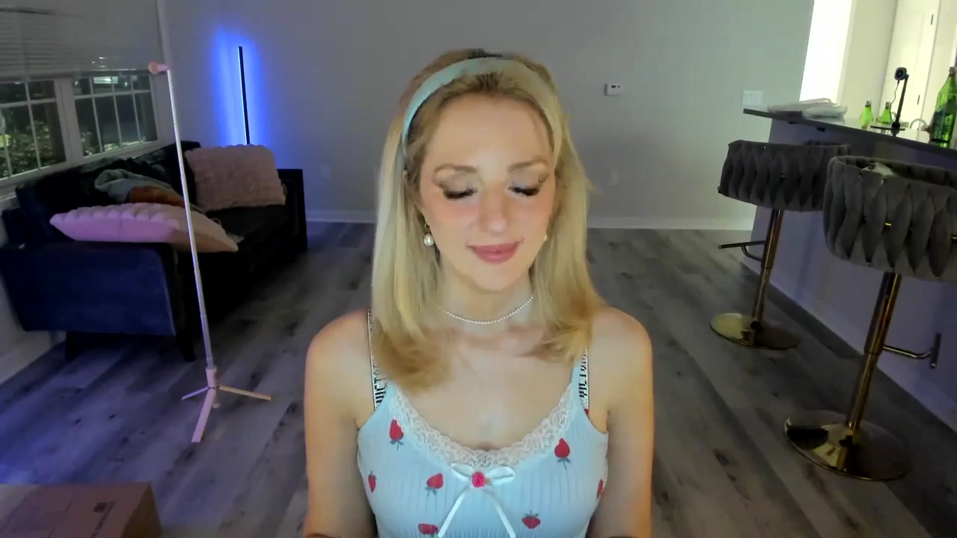 Gallery image thumbnail from Locktober's myfreecams stream on, 10/23/2024, 05:37 image 6 of 20