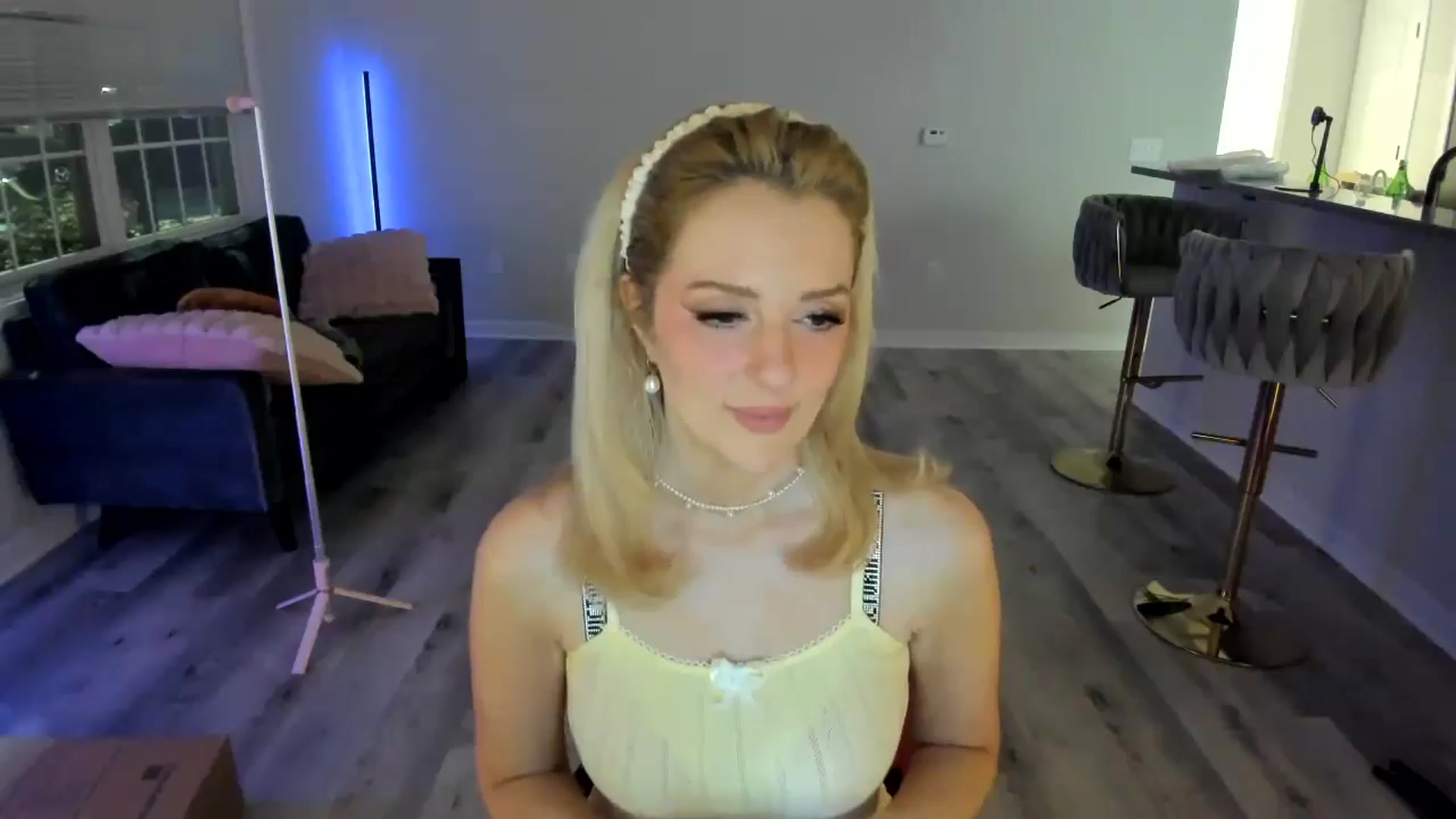 Gallery image thumbnail from Locktober's myfreecams stream on, 10/24/2024, 04:22 image 16 of 20