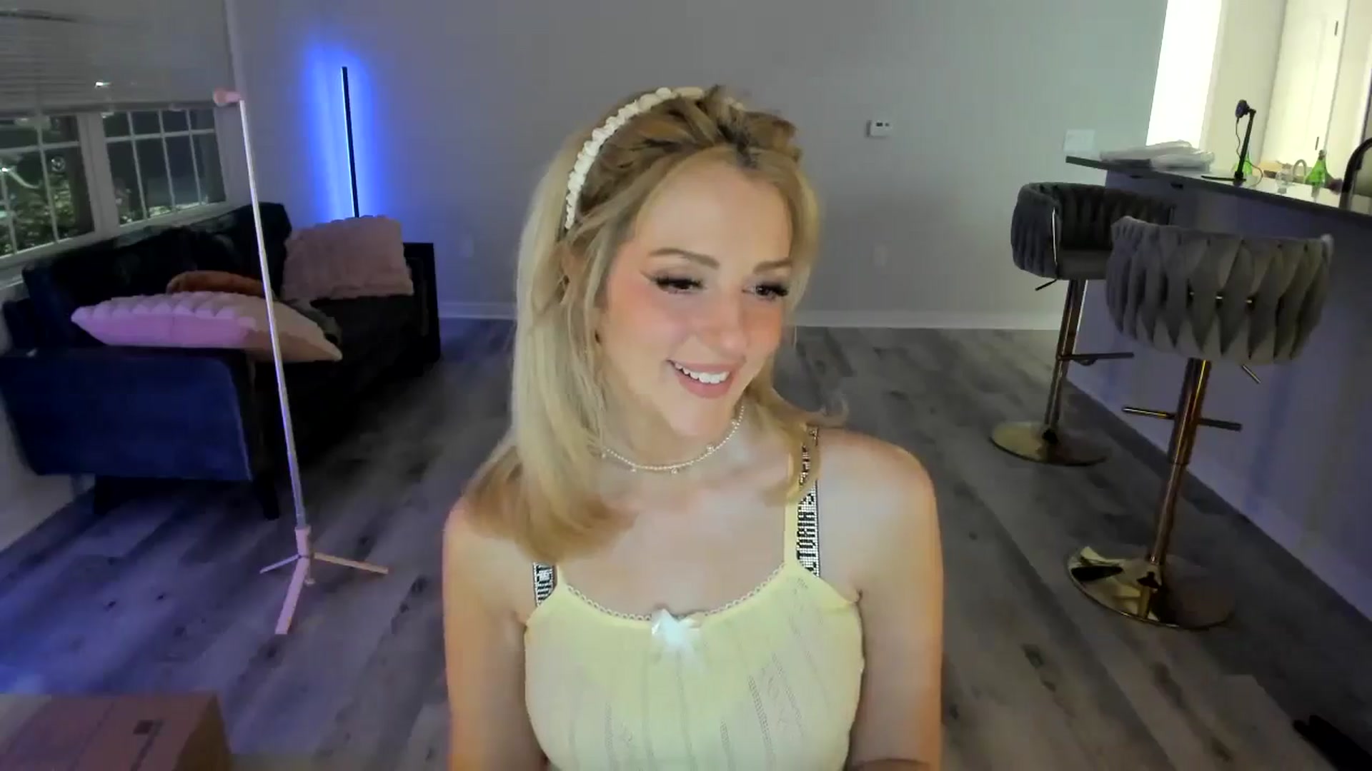 Gallery image thumbnail from Locktober's myfreecams stream on, 10/24/2024, 04:59 image 13 of 20