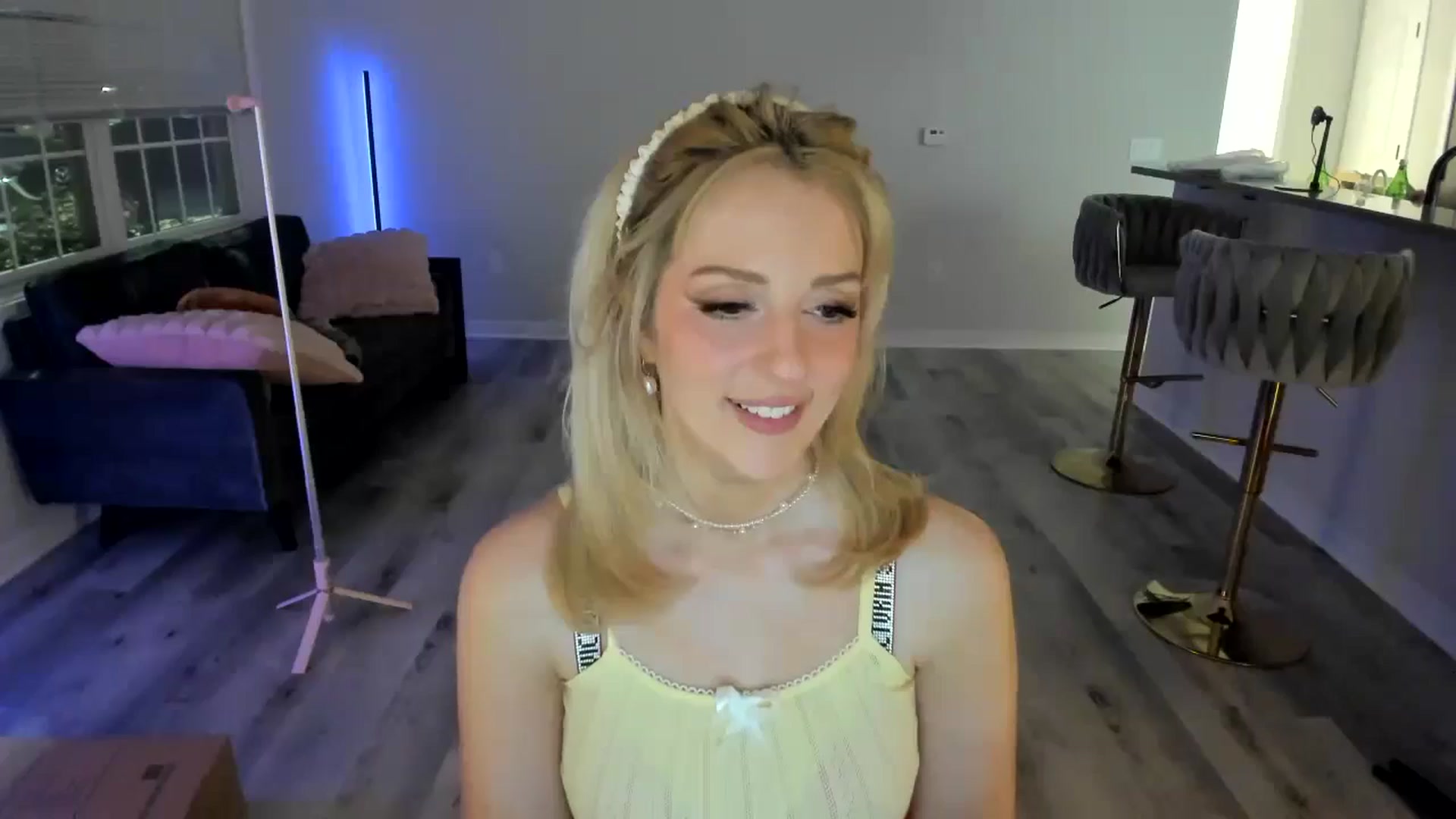 Gallery image thumbnail from Locktober's myfreecams stream on, 10/24/2024, 04:59 image 17 of 20