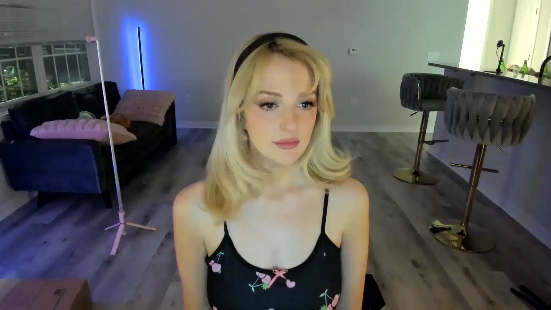 Gallery image thumbnail from Locktober's myfreecams stream on, 10/25/2024, 04:10 image 19 of 20