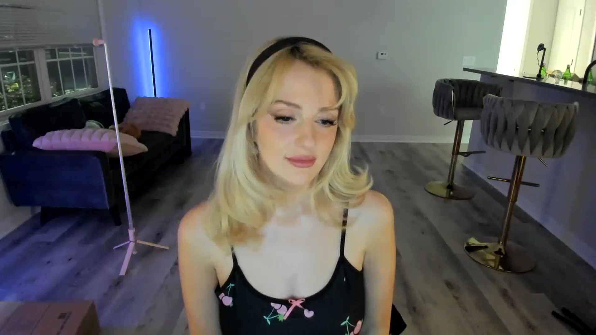 Gallery image thumbnail from Locktober's myfreecams stream on, 10/25/2024, 04:10 image 11 of 20