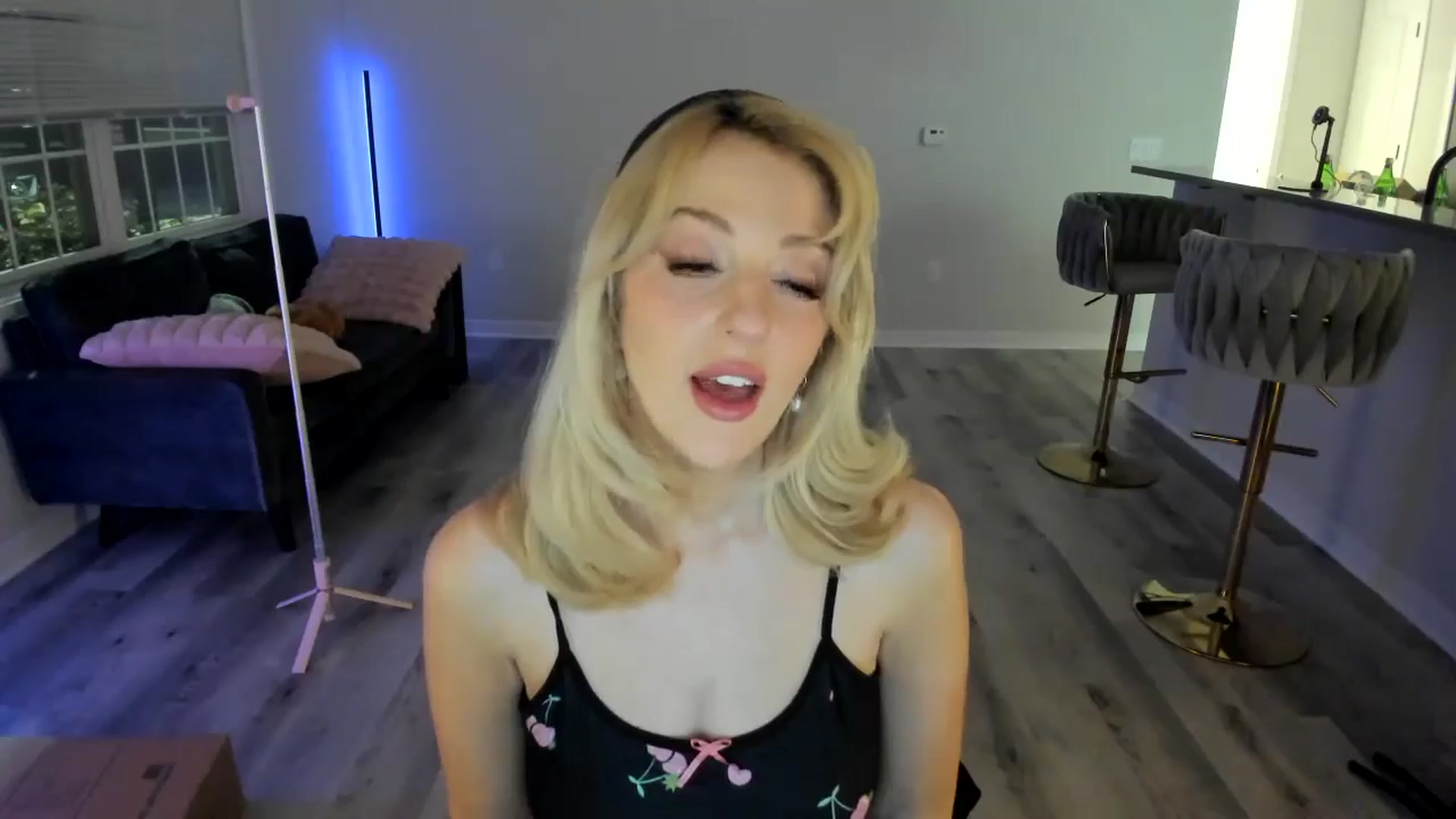 Gallery image thumbnail from Locktober's myfreecams stream on, 10/25/2024, 04:10 image 5 of 20