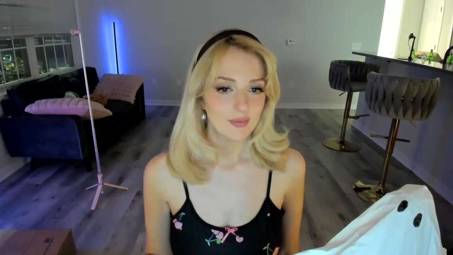 Gallery image thumbnail from Locktober's myfreecams stream on, 10/25/2024, 07:48 image 11 of 20