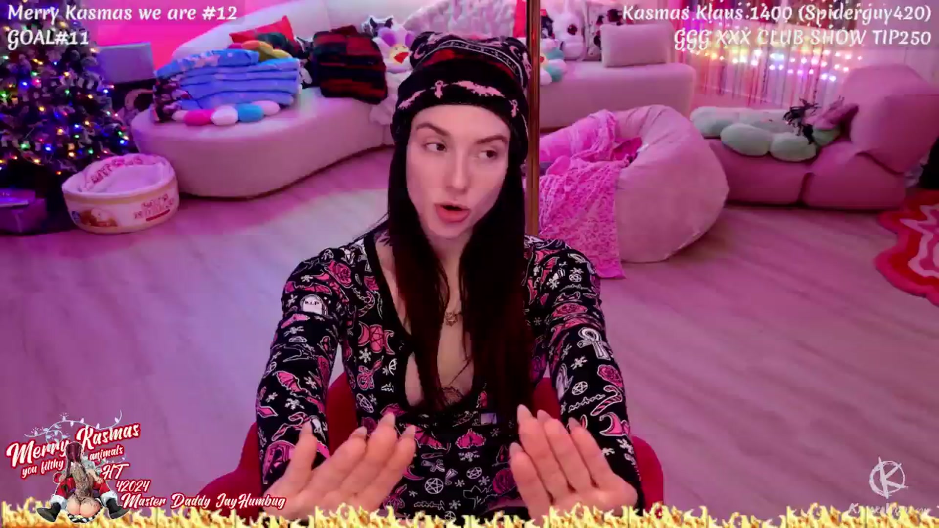 Gallery image thumbnail from LocosFuckDoll's myfreecams stream on, 12/24/2025, 05:30 image 4 of 20