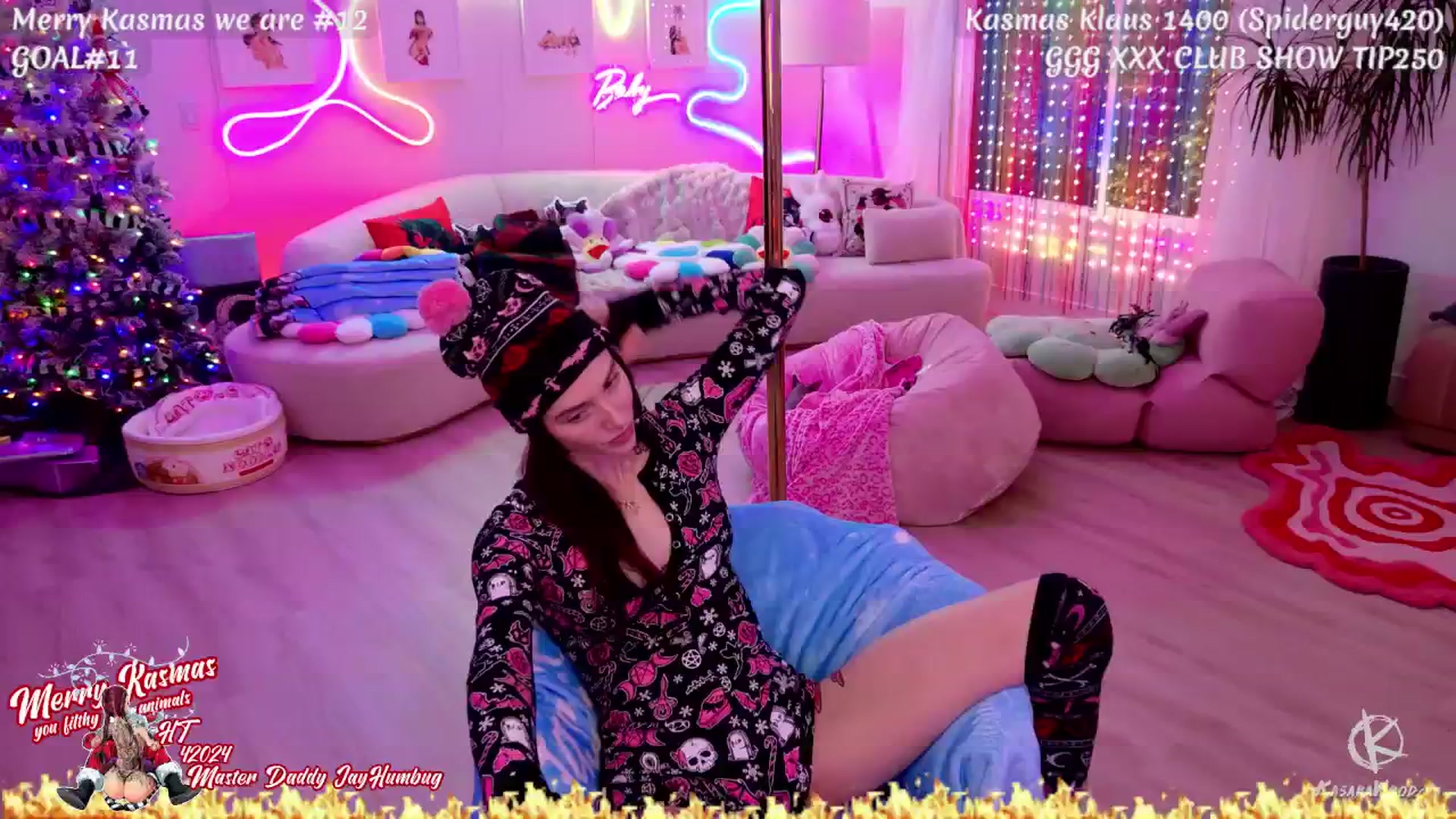 Gallery image thumbnail from LocosFuckDoll's myfreecams stream on, 12/24/2025, 05:30 image 9 of 20